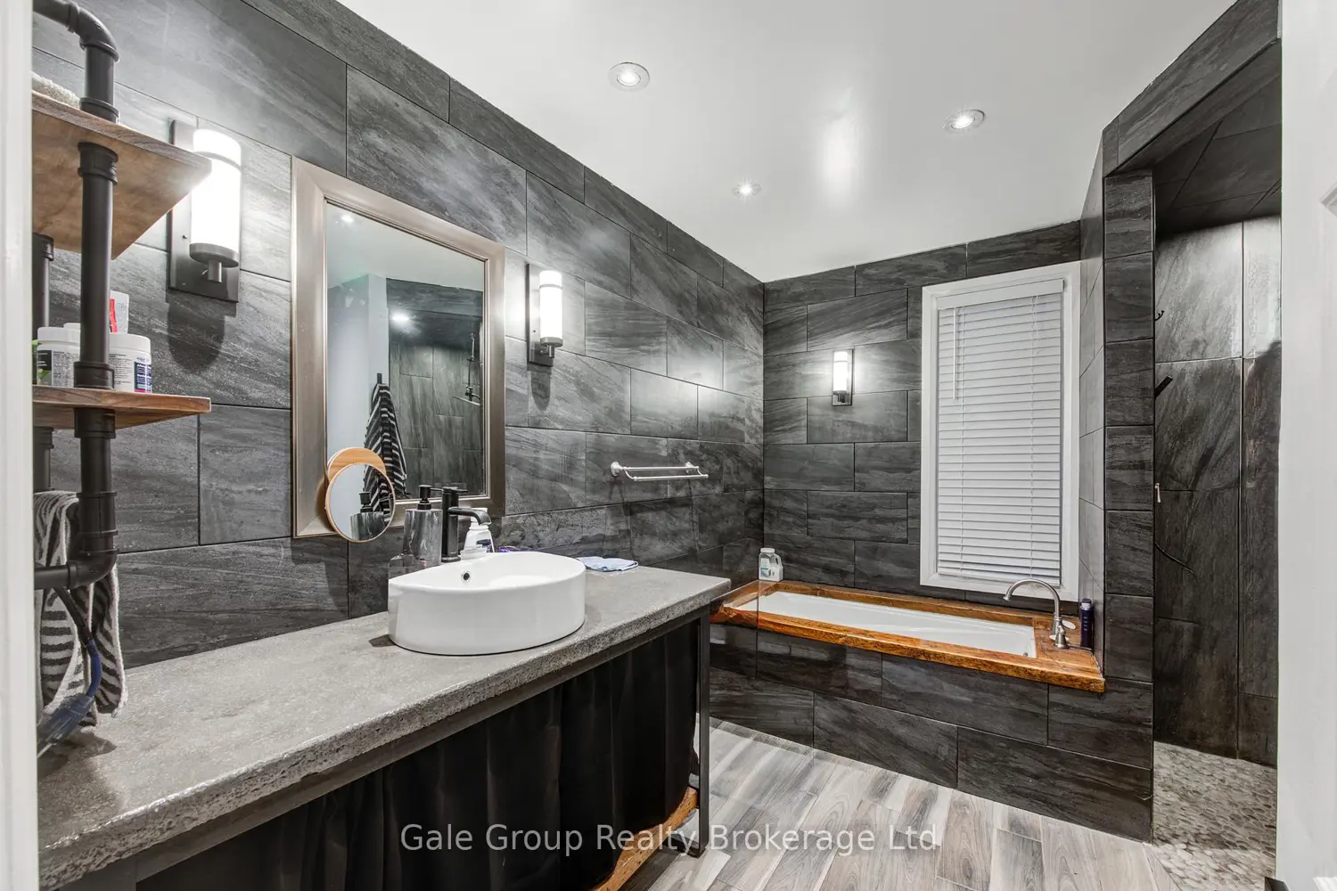 Additional image 13 of 83 Oxford Street