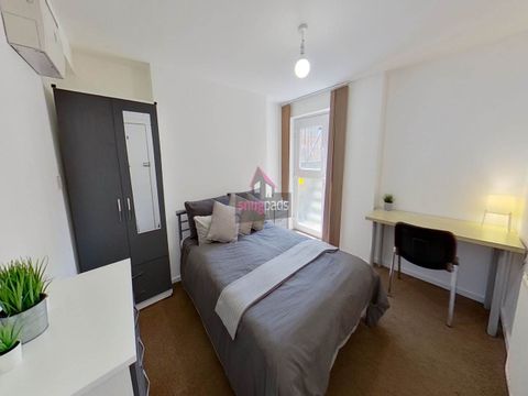 Bolton Road, Salford M6
