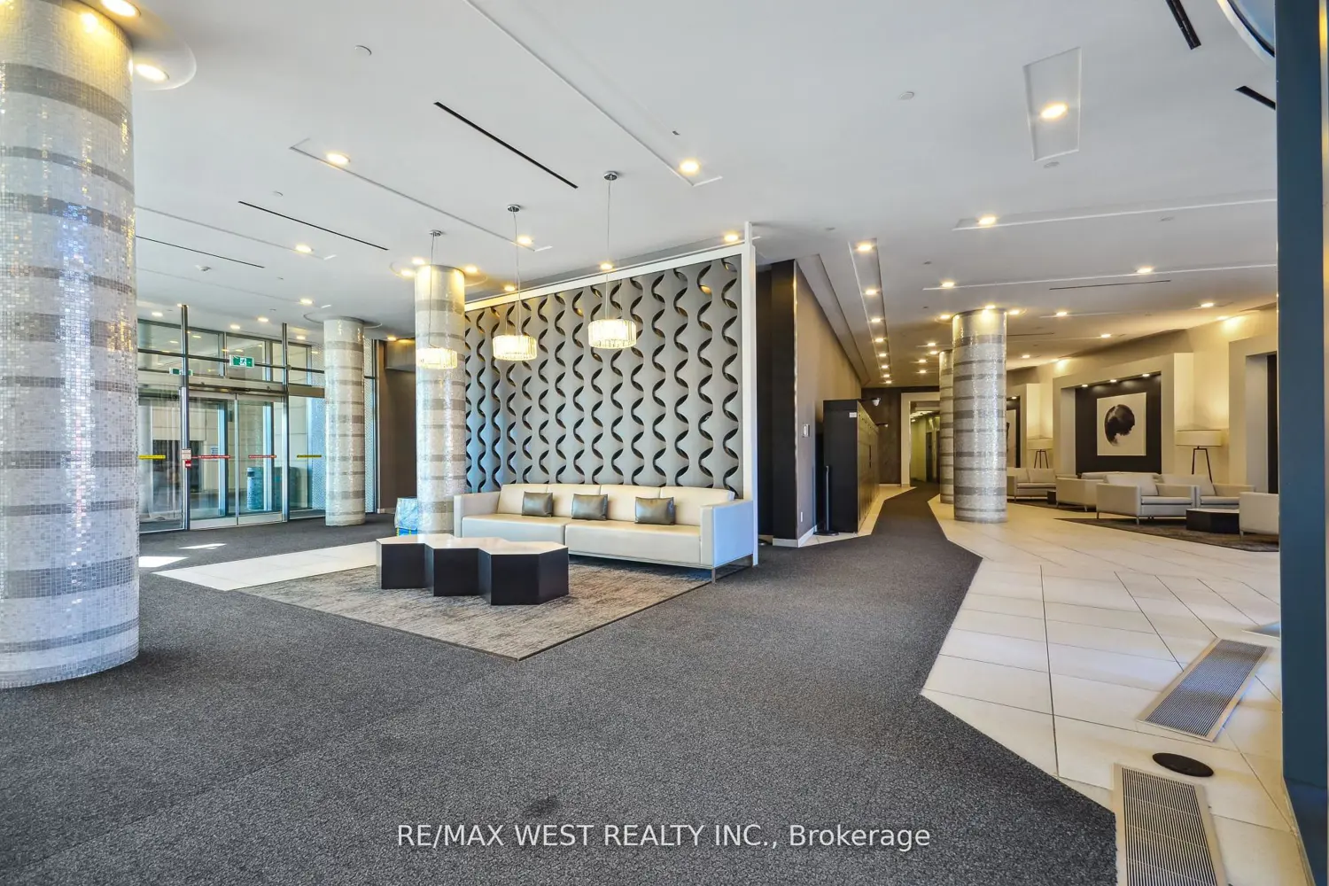 Additional image 9 of 51 East Liberty Street 607