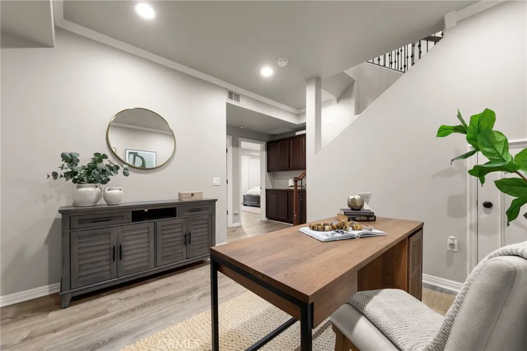 Additional image 80 of 401 Bernard Street Unit 211, Costa Mesa, CA 92627