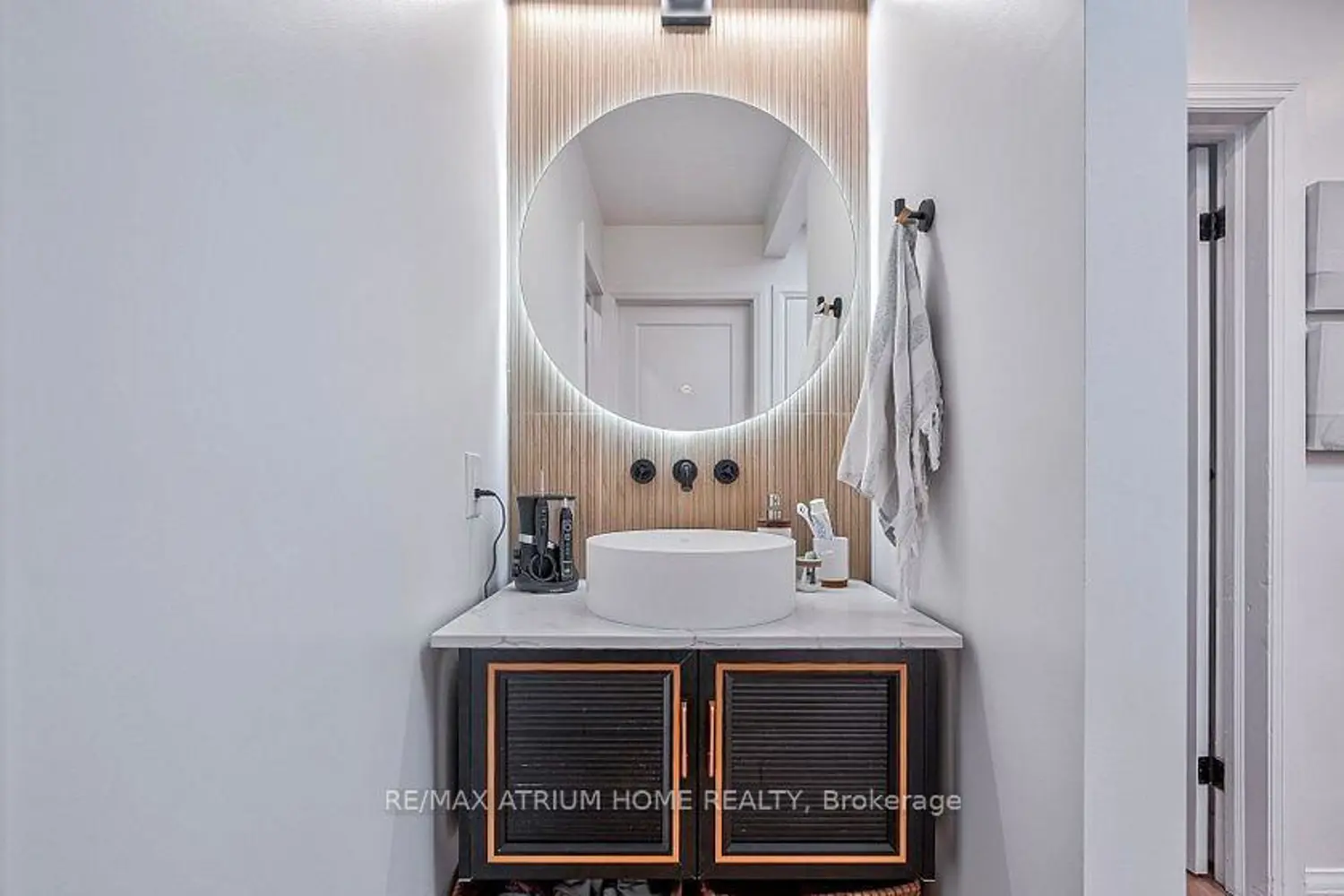 Additional image 11 of 567 Atwater Avenue