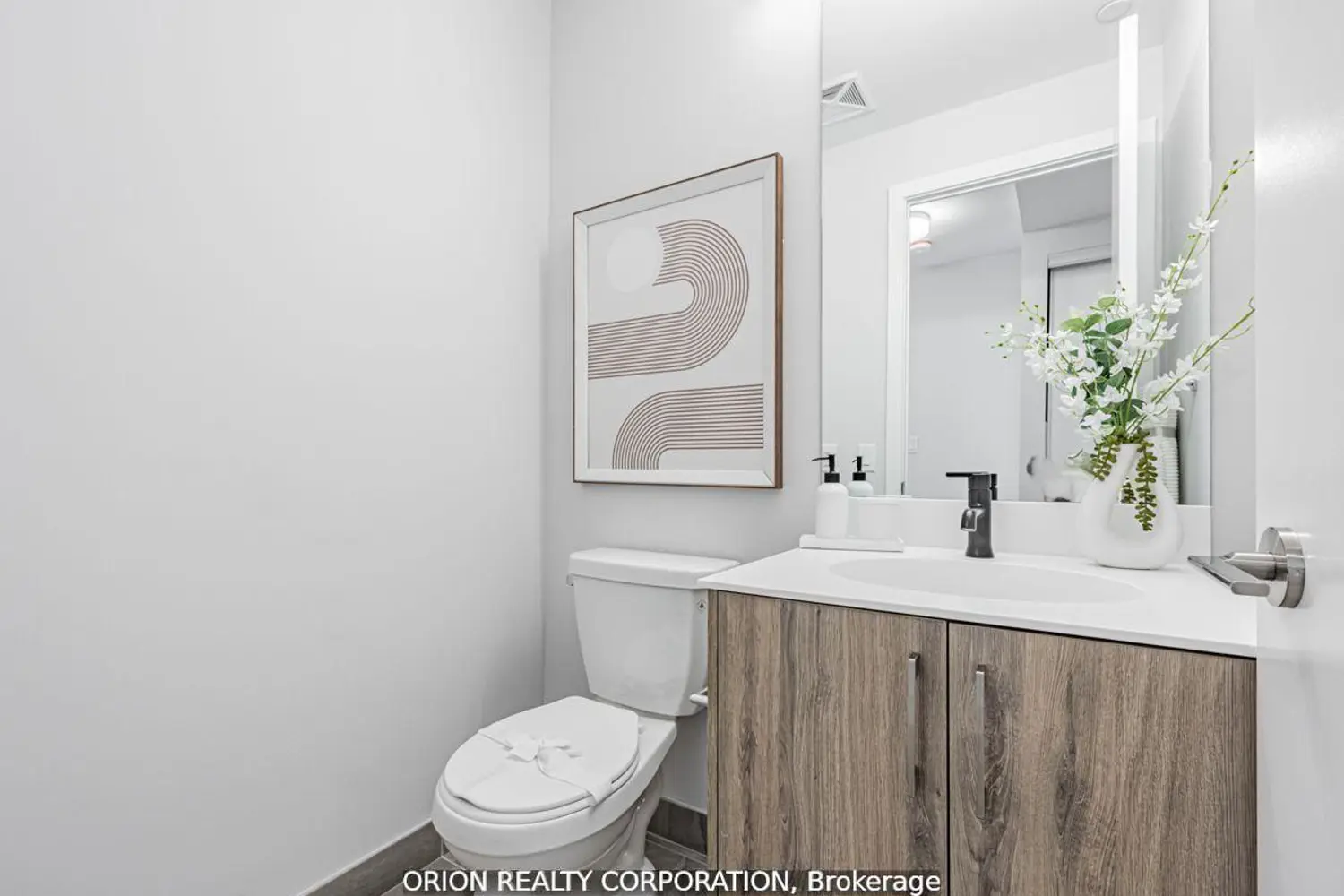 Additional image 11 of 201 Brock Street 215