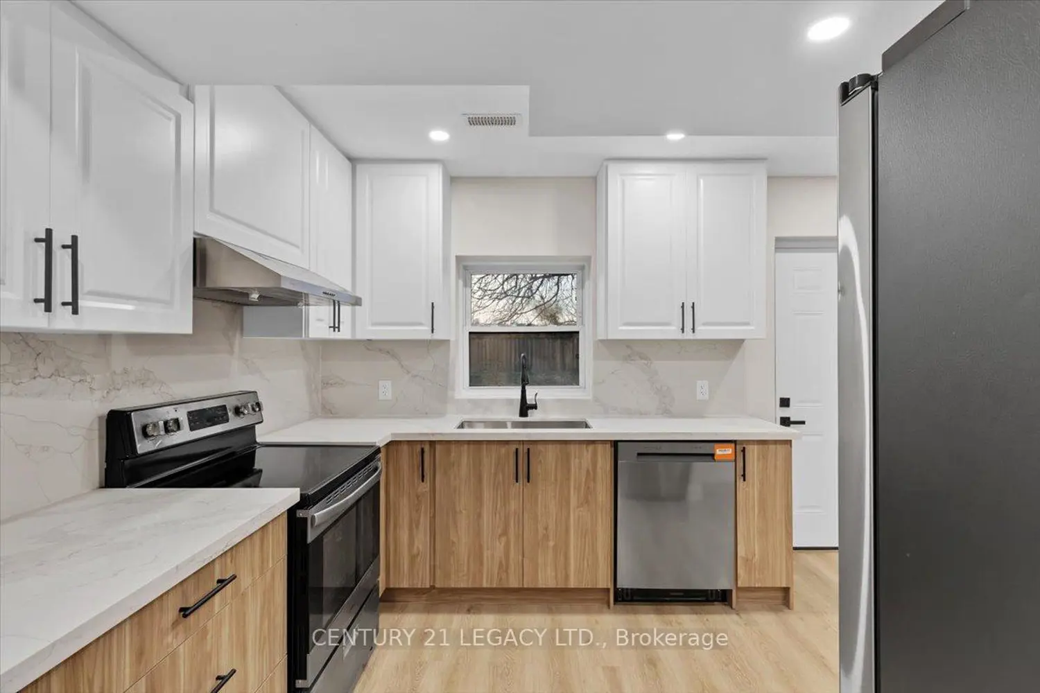 Additional image 8 of 2027 Churchill Avenue