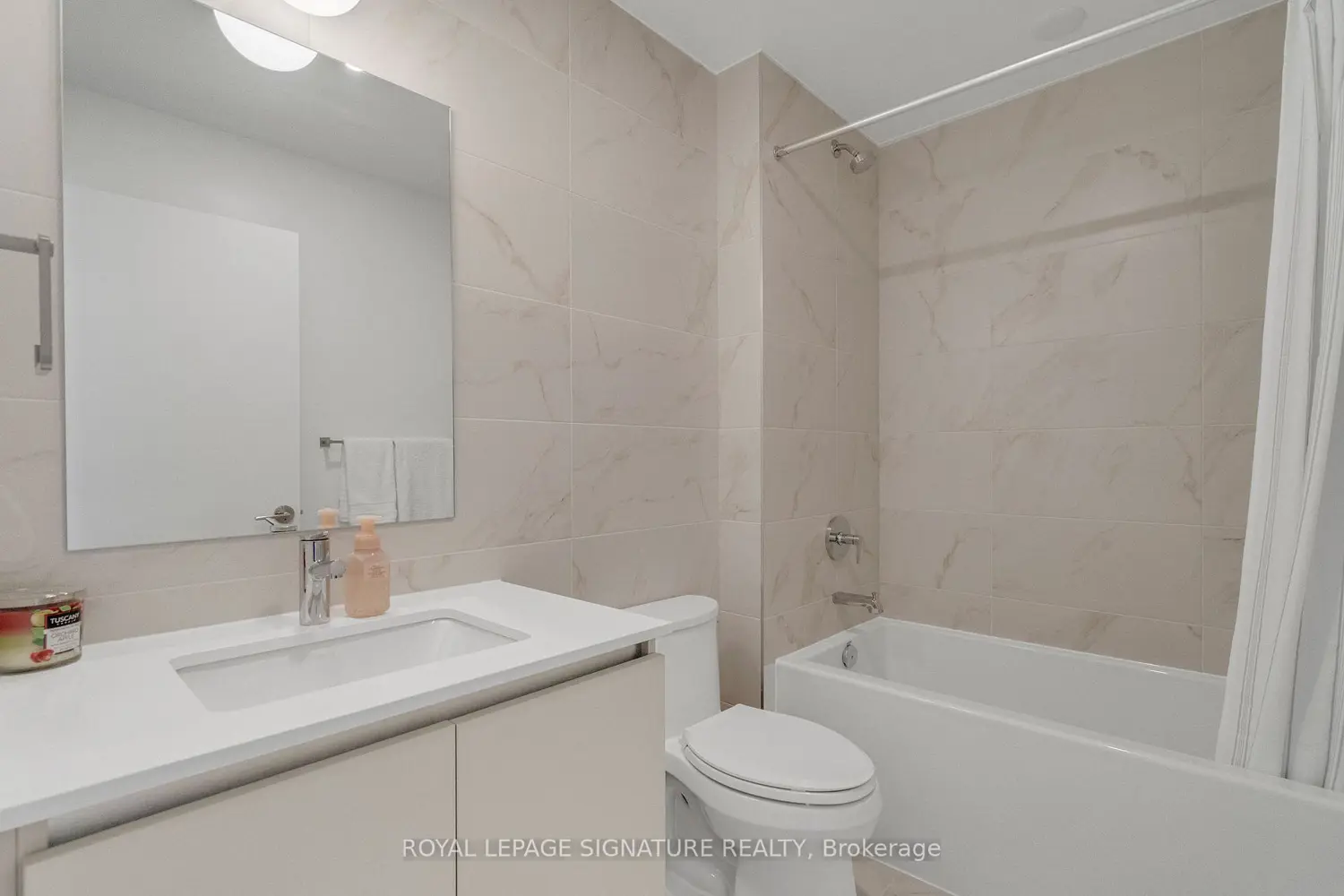 Additional image 15 of 395 Dundas Street 234