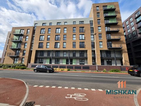 Middlewood Plaza, Craven Street M5