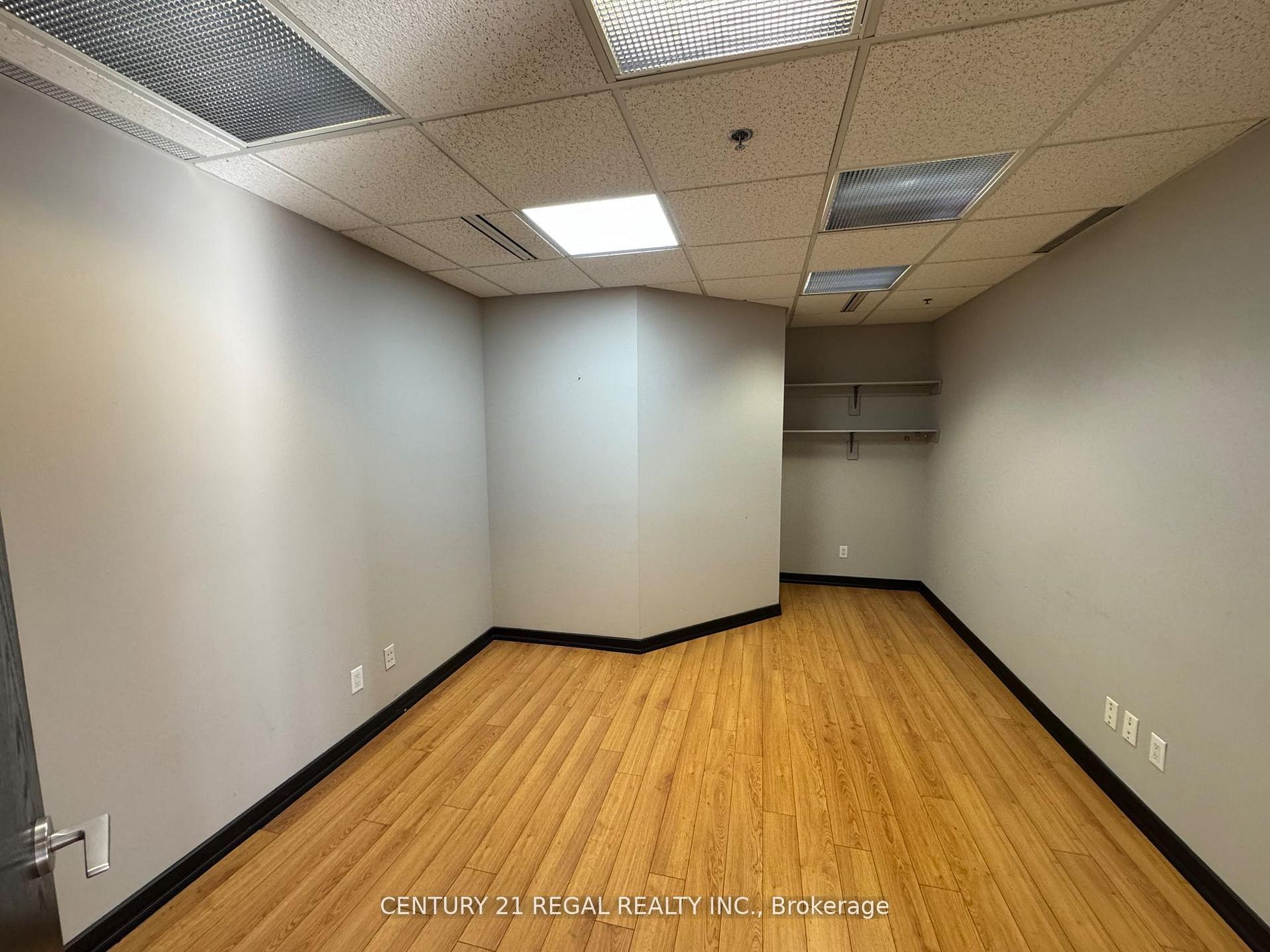Additional image 4 of 201-622 College Street, Toronto, ON, M6G 1B4