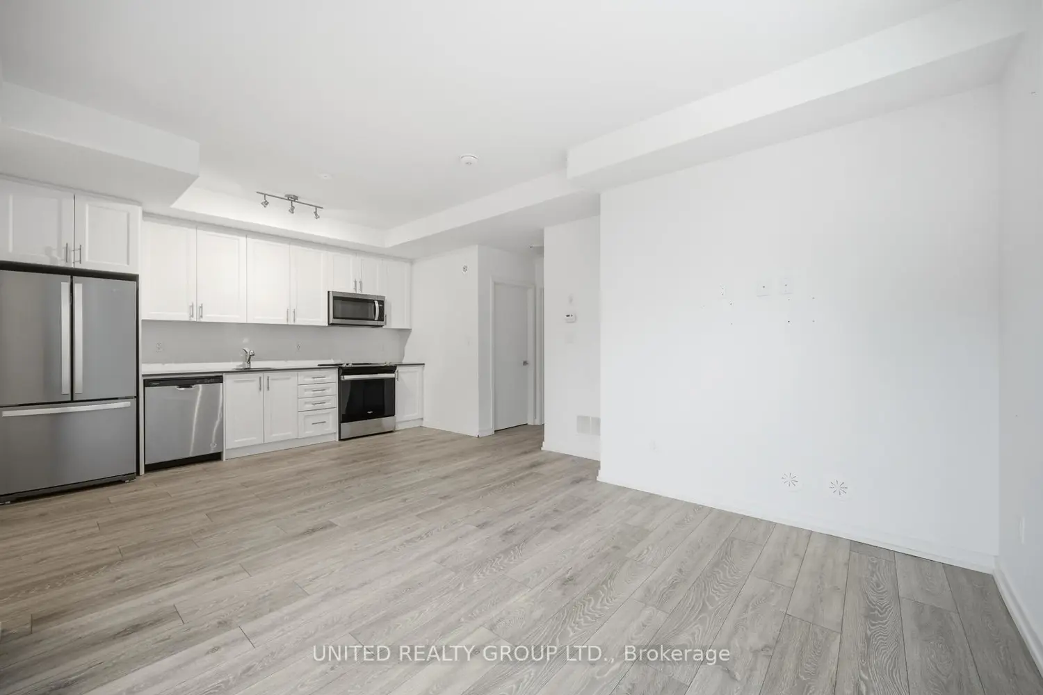 Additional image 11 of 15 Lytham Green Circle 15