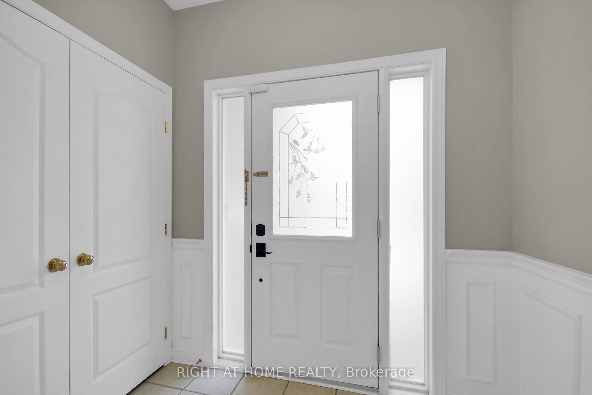Additional image 3 of 19 Cinnabar Way, Ottawa, ON, K2S 1Y6