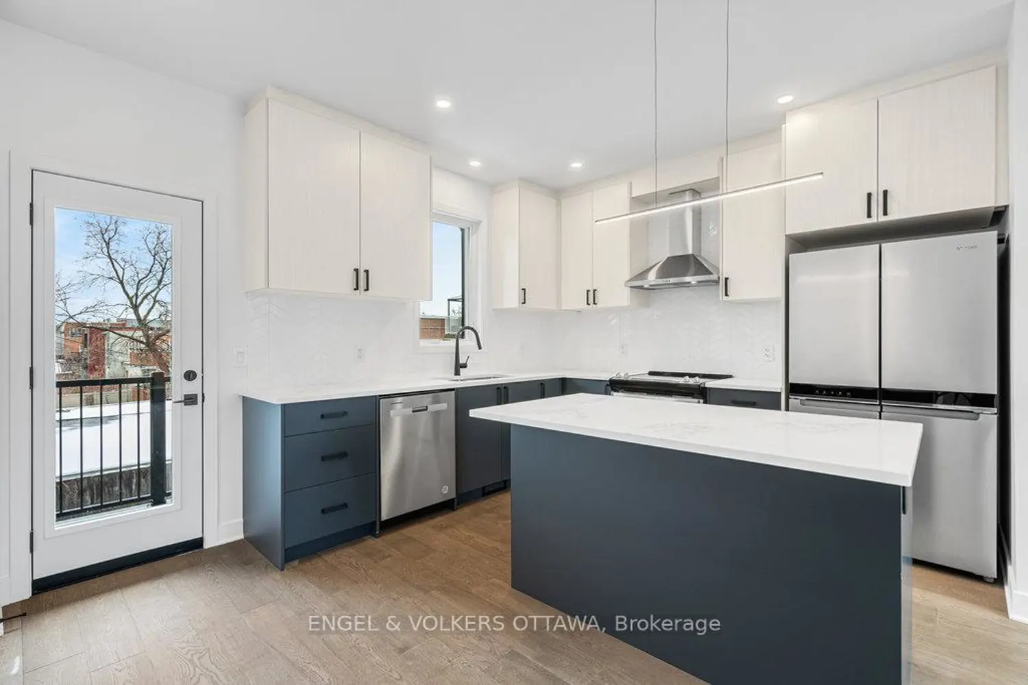 Additional image 10 of 73 Parent Avenue