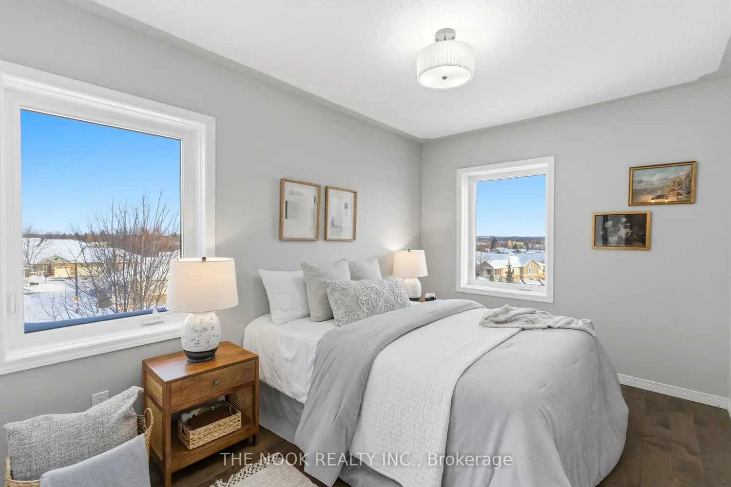 Additional image 8 of 910 Wentworth Street 301