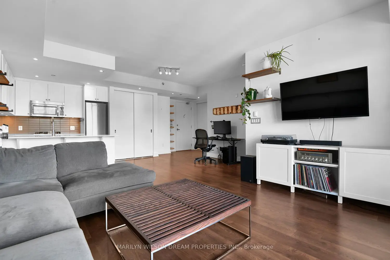 Additional image 4 of 7 Marquette Avenue 612