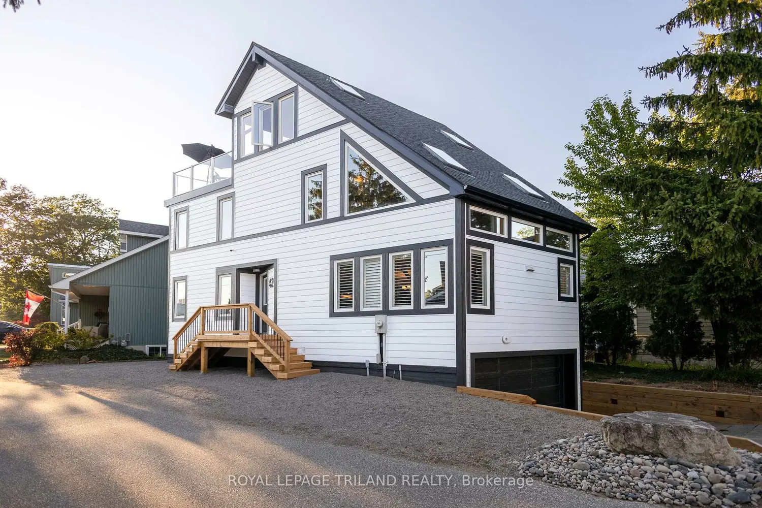 Additional image 3 of 42 Lakeside Circle