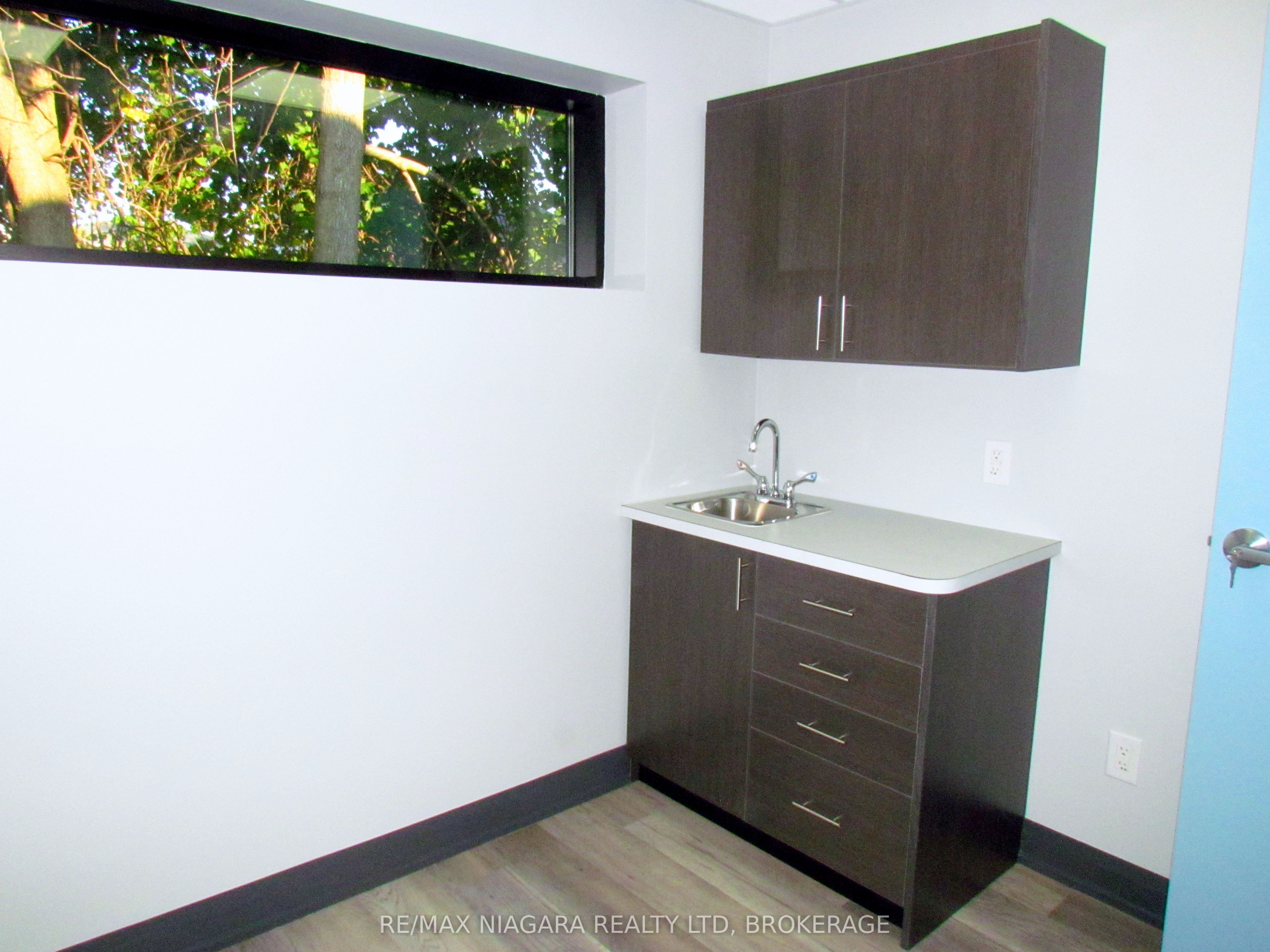 Additional image 6 of 4374 Drummond Road, Niagara Falls, ON, L2E 6S3