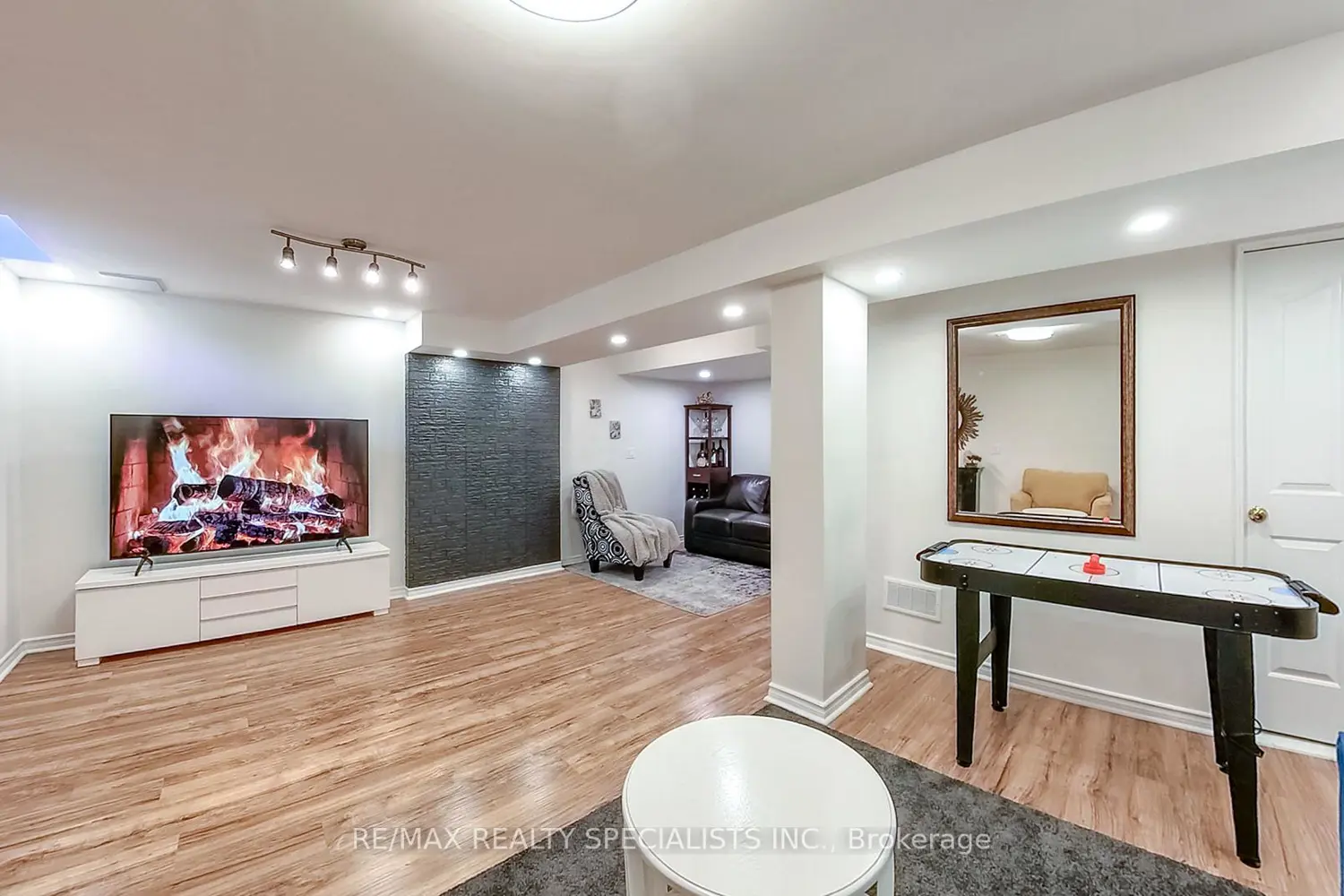 Additional image 17 of 189 Fall Fair Way