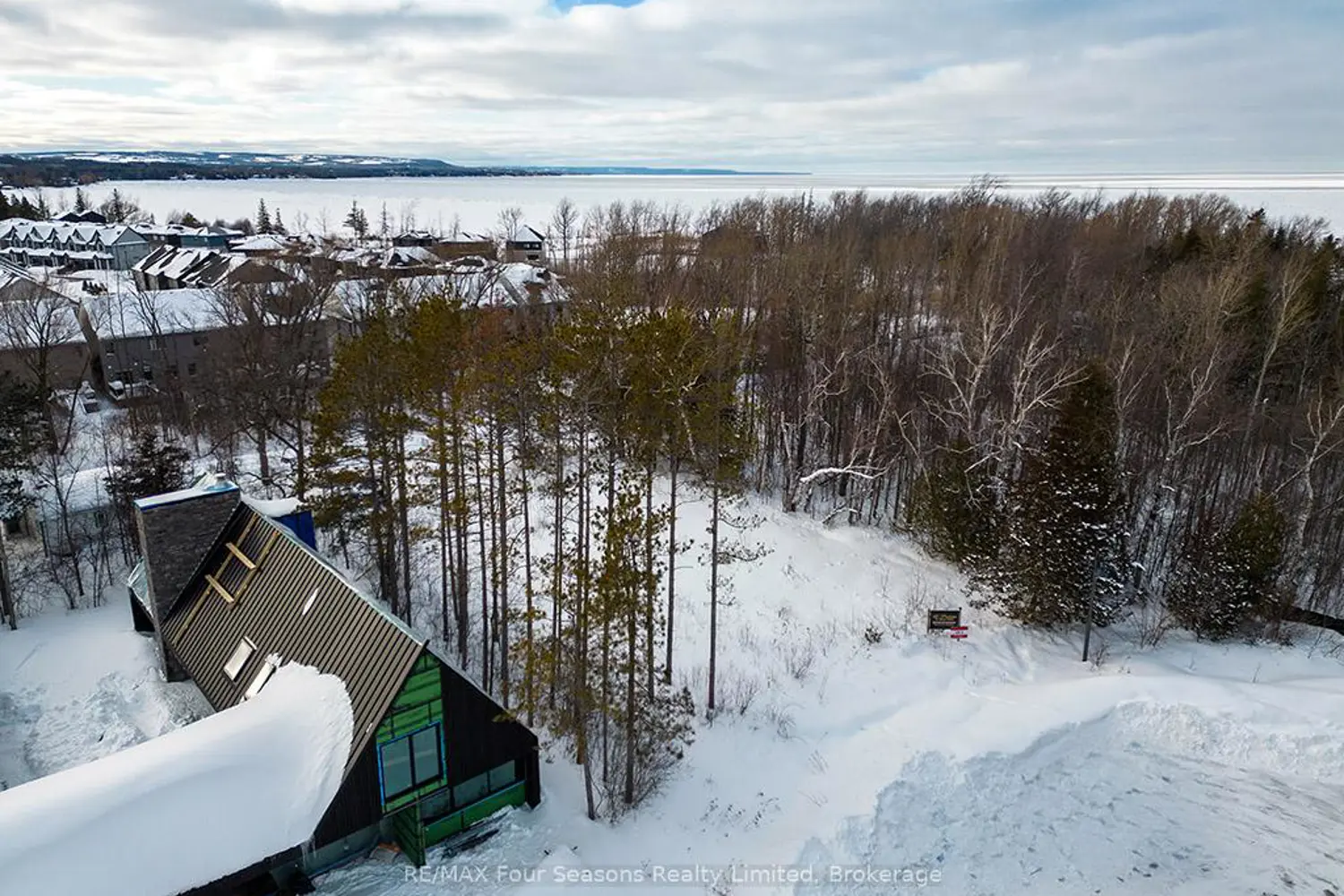 Additional image 9 of 106 Deer Lane