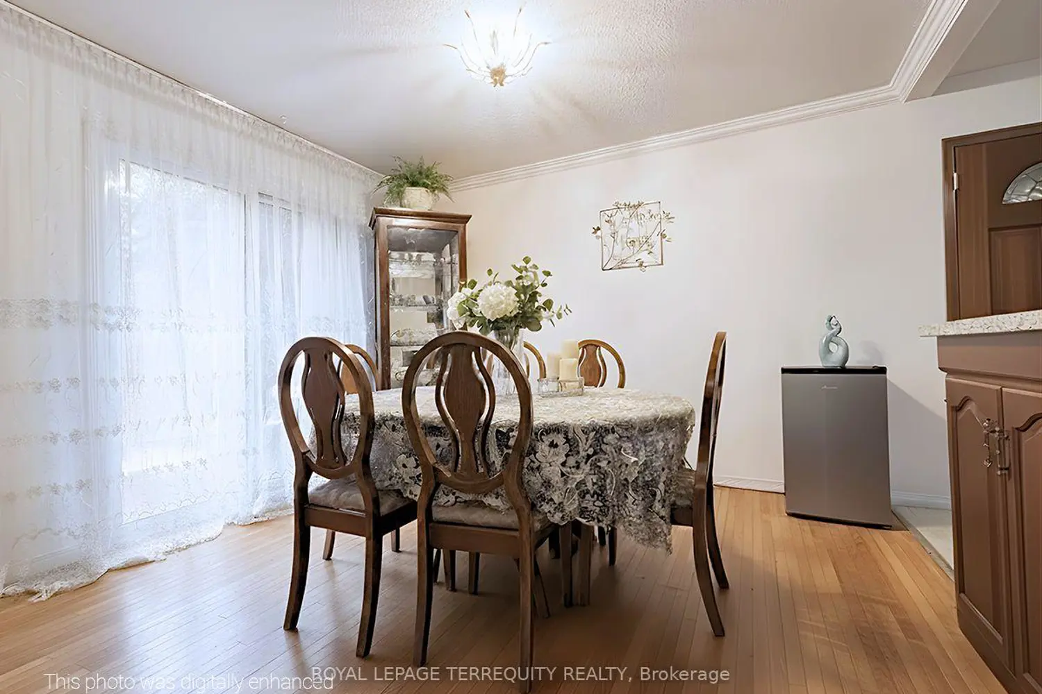 Additional image 12 of 1704 Oberon Crescent