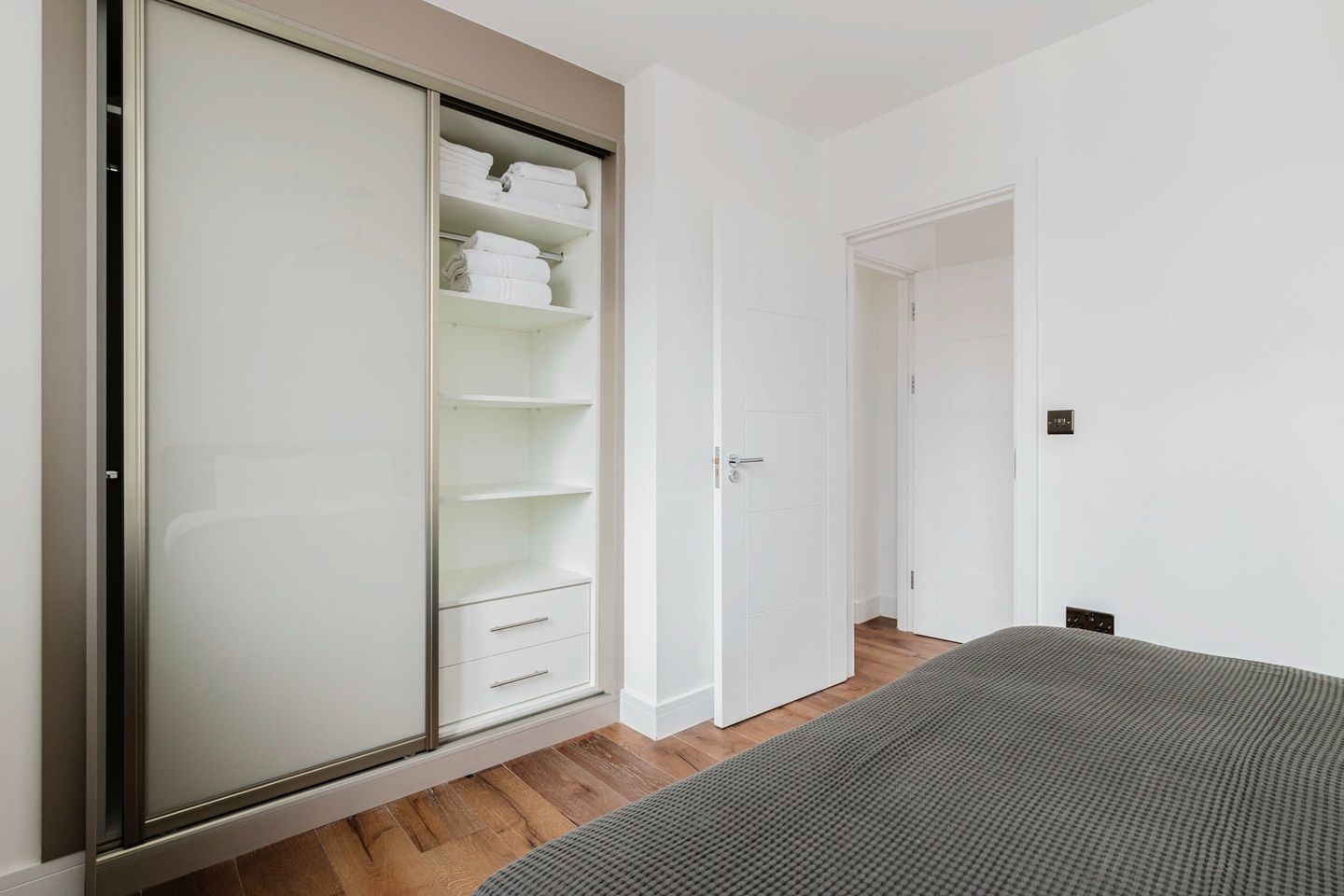 Additional image 15 of 1 Bed Flat, Henriques St, E1, N1 7GU