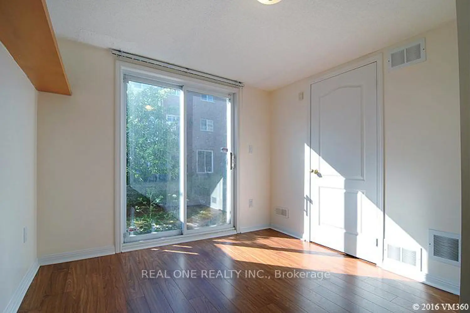 Additional image 18 of 80 Acorn Place 37