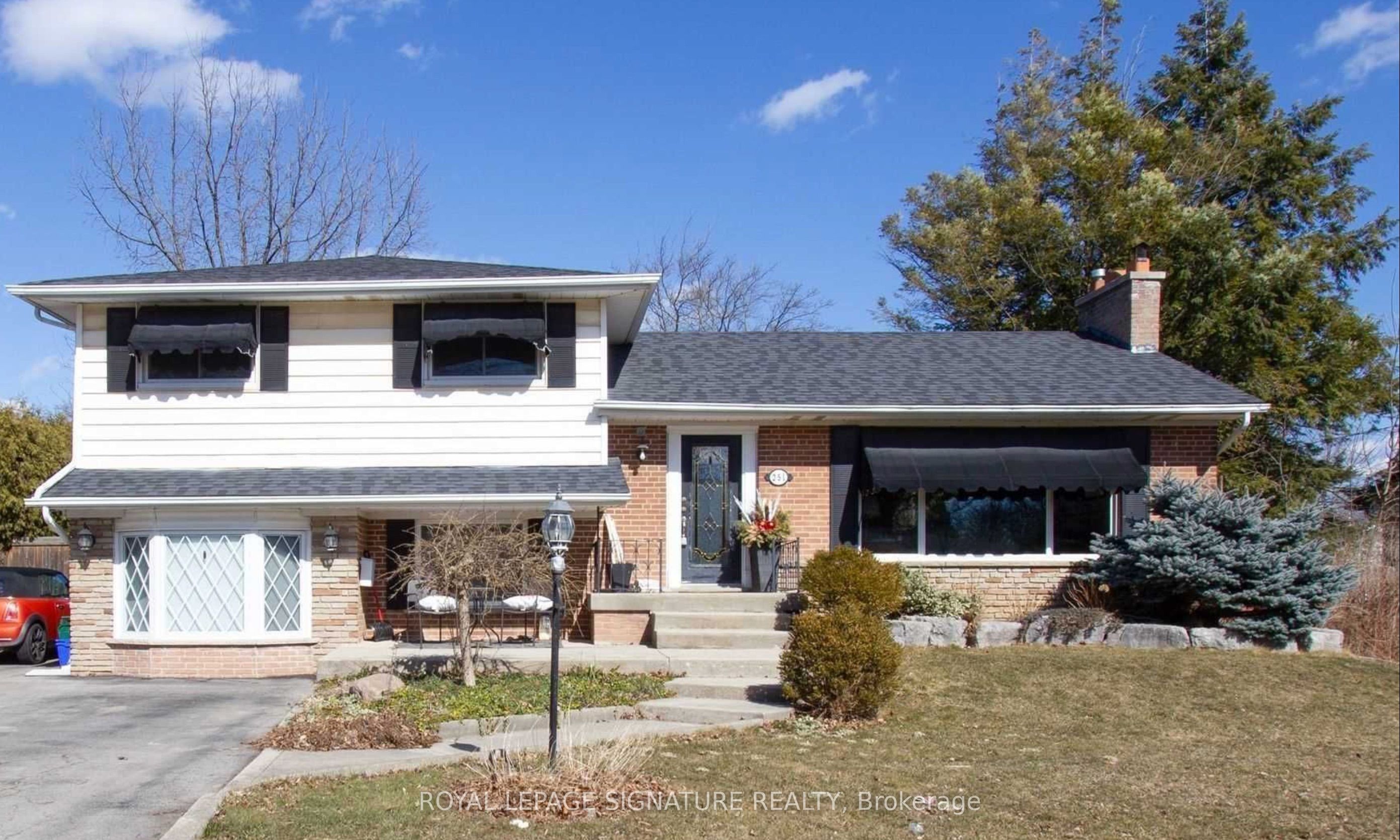 251 Third Line, Oakville, ON, L6L 4A2