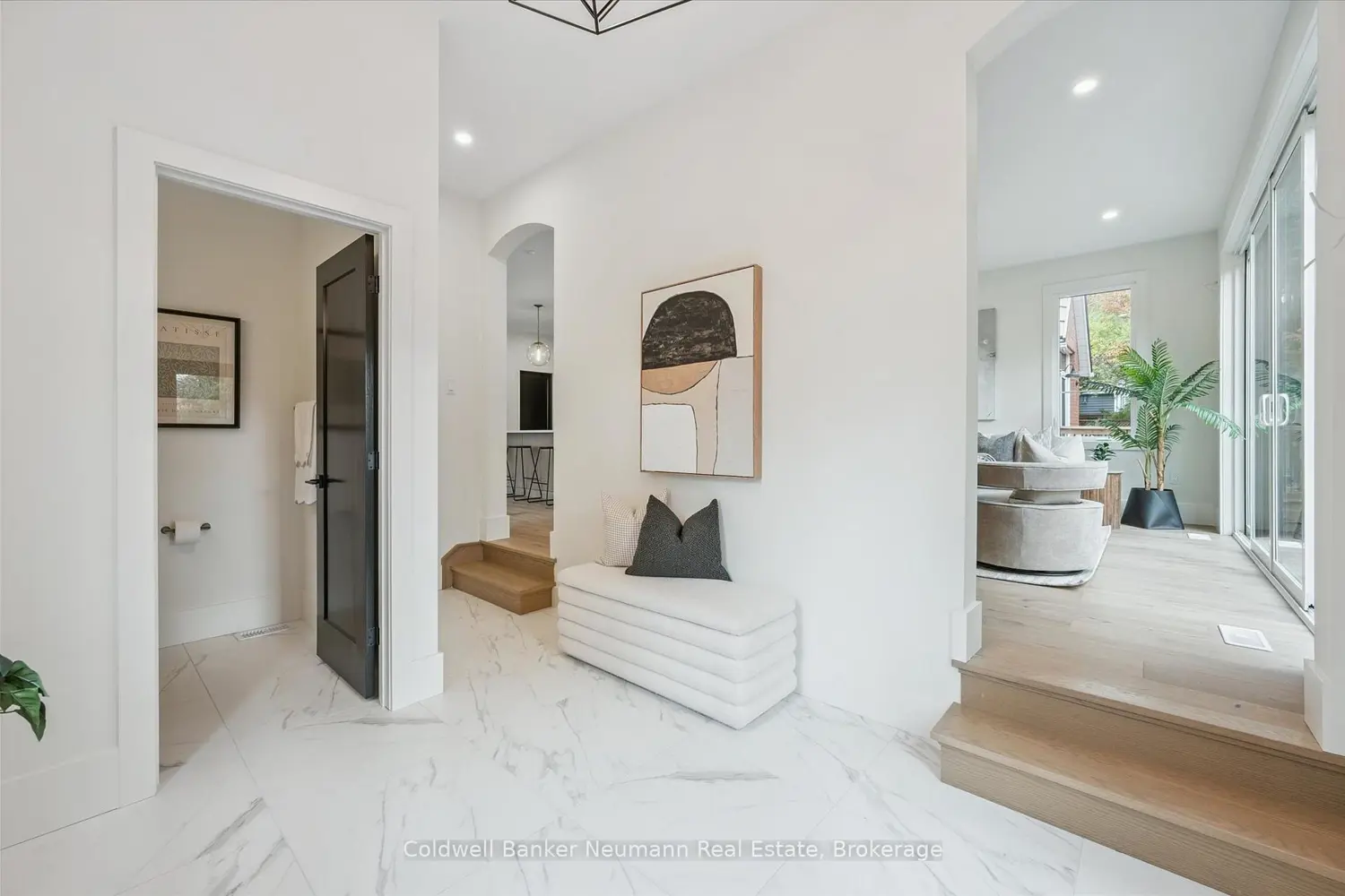 Additional image 10 of 126 Oxford Street