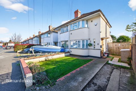 Kingston Avenue, Bedfont TW14