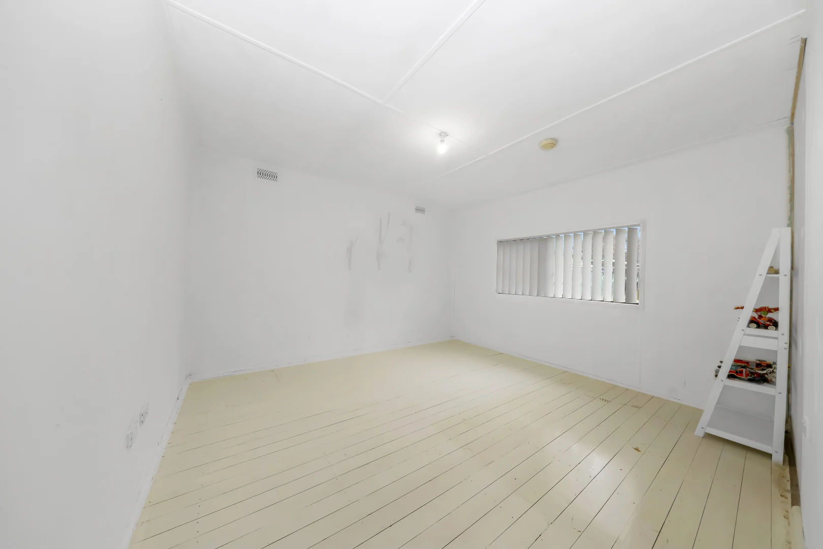 Additional image 11 of 199 Simpson Street, Tumut NSW 2720