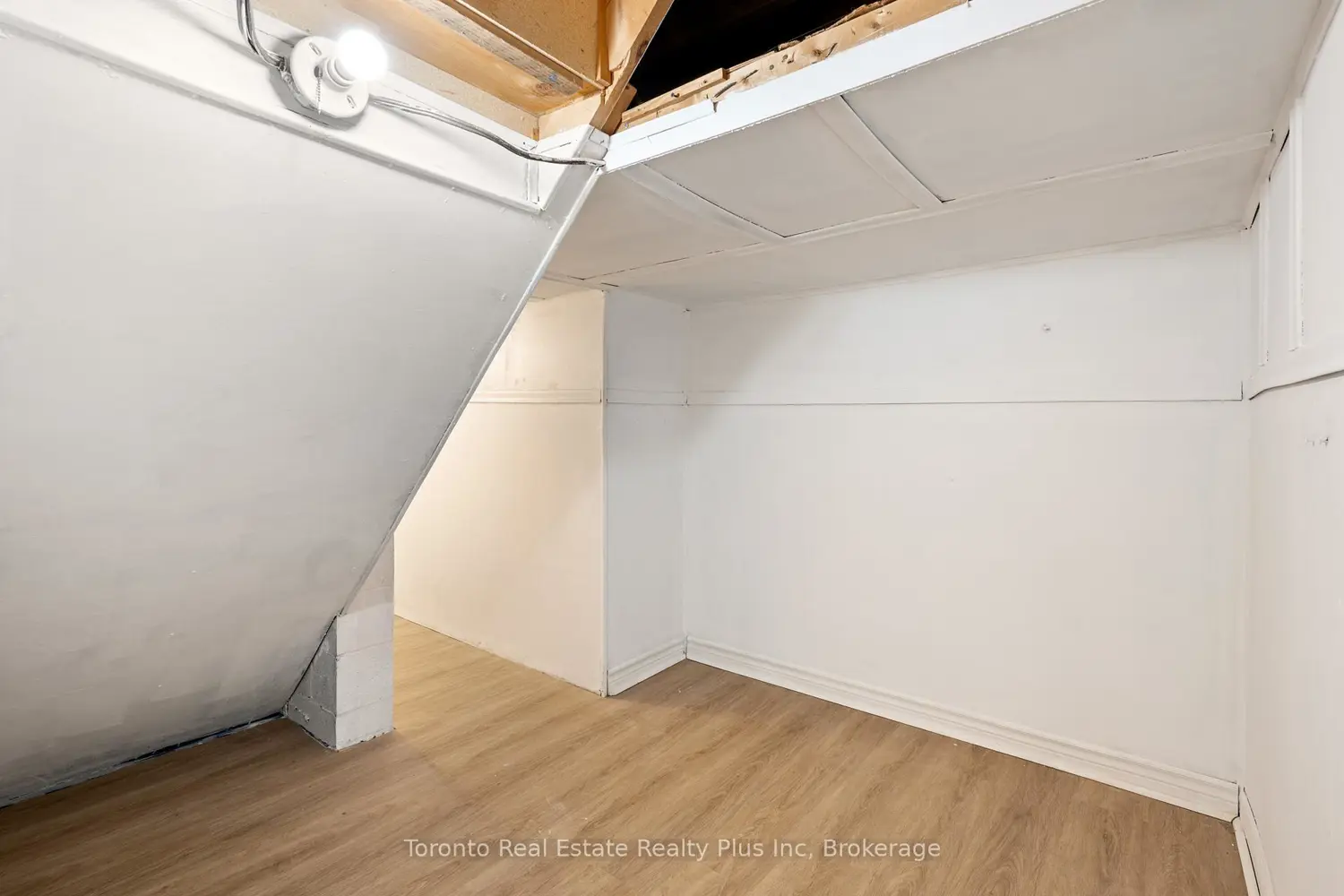 Additional image 14 of 134 Pepperwood Crescent