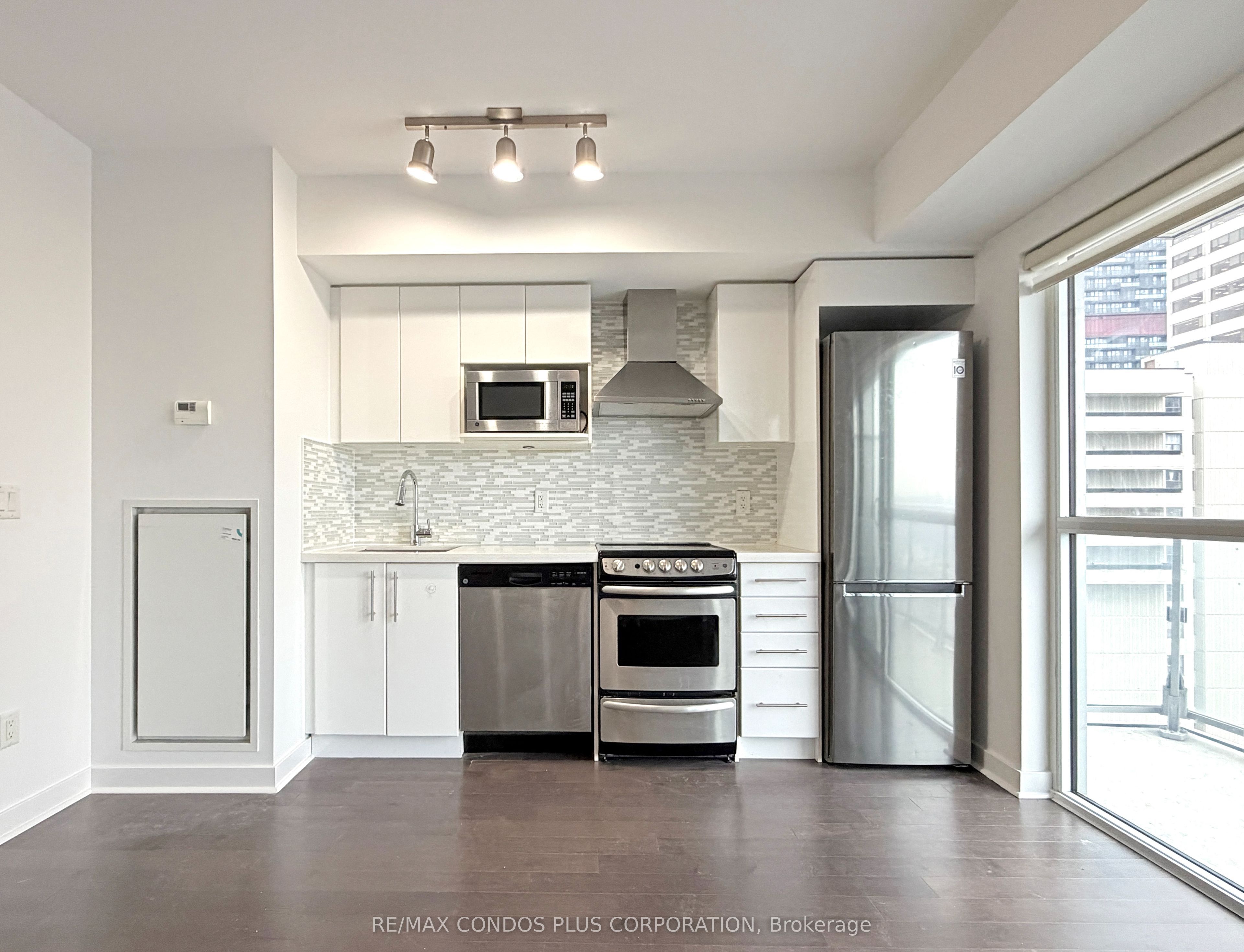Additional image 5 of 1508-58 Orchard View Boulevard, Toronto, ON, M4R 0A2