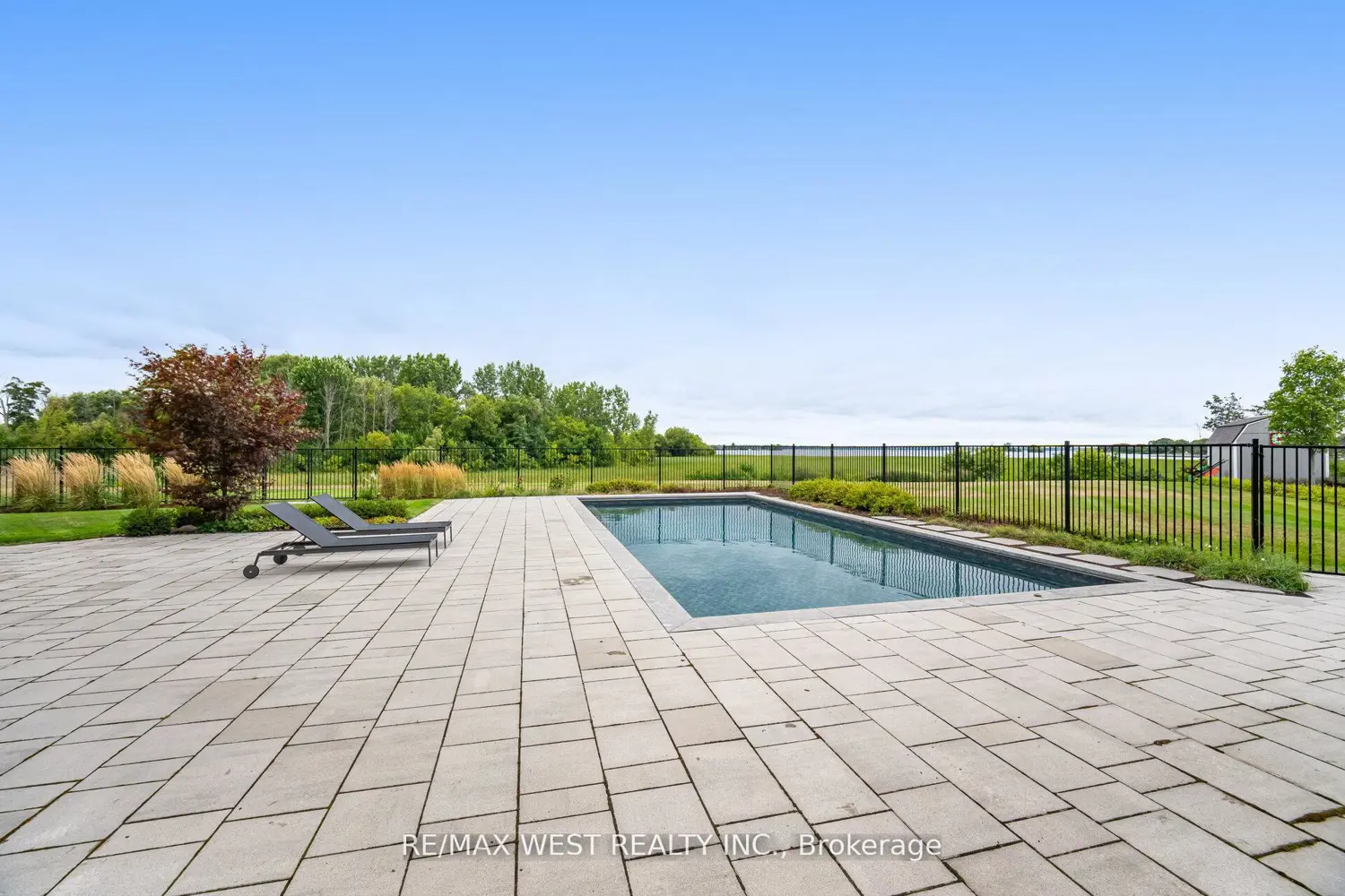 Additional image 18 of 83 Navigation Drive