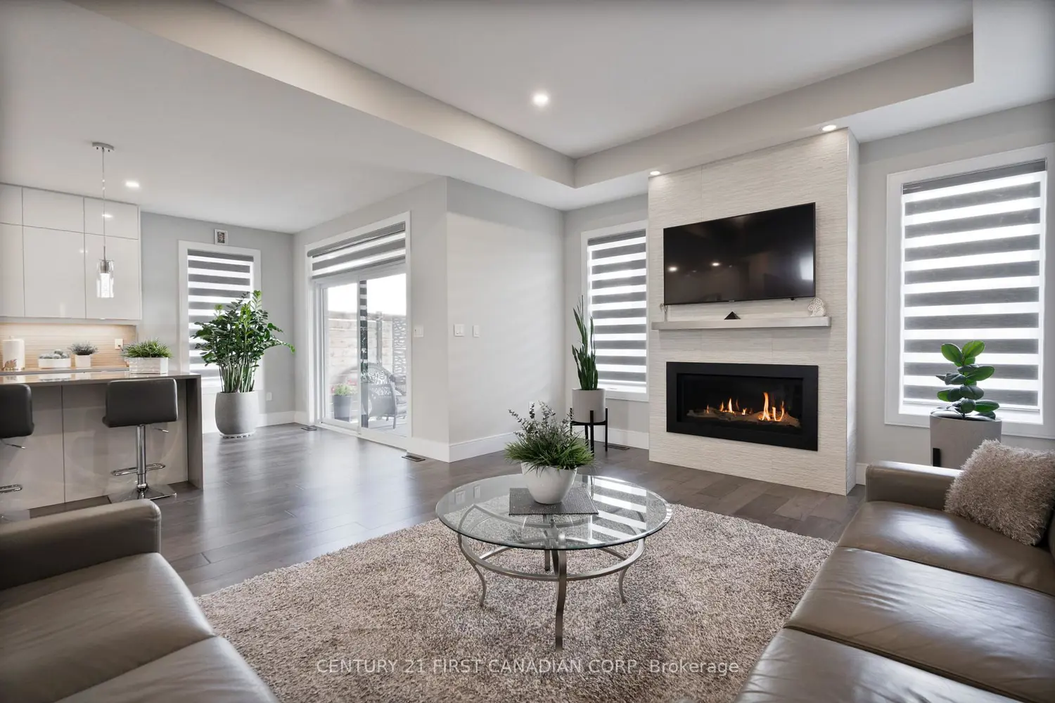 16 Foxborough Place photo 5