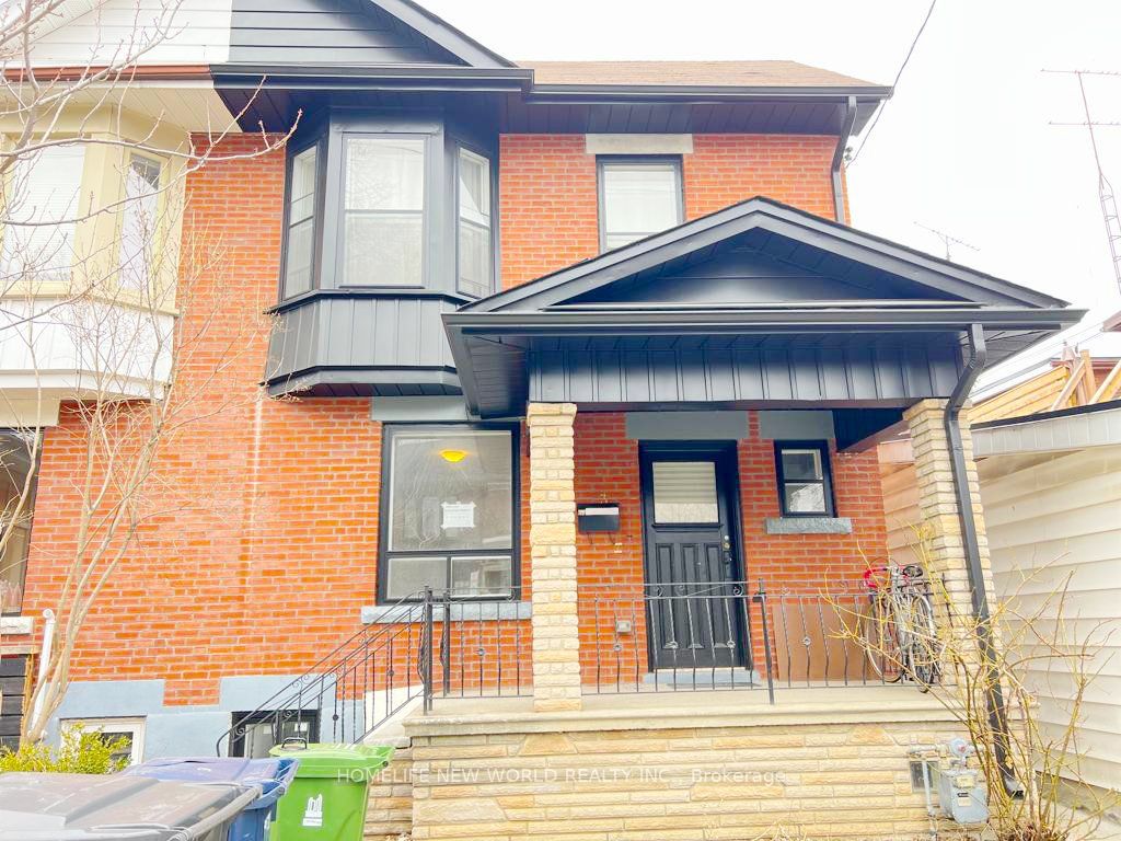 Main-3 Roblocke Avenue, Toronto, ON, M6G 3R6