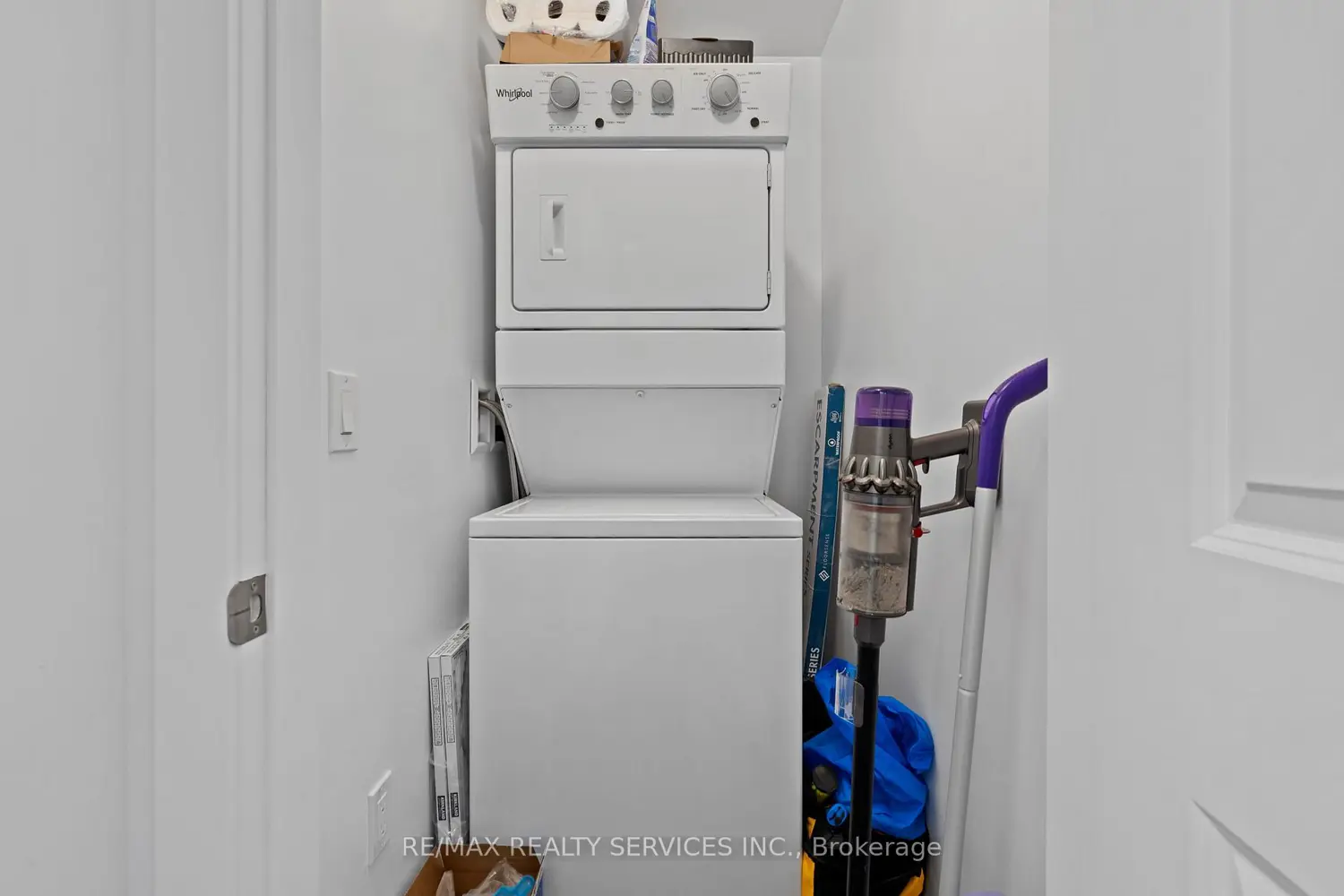 Additional image 9 of 5055 Greenlane Road 222