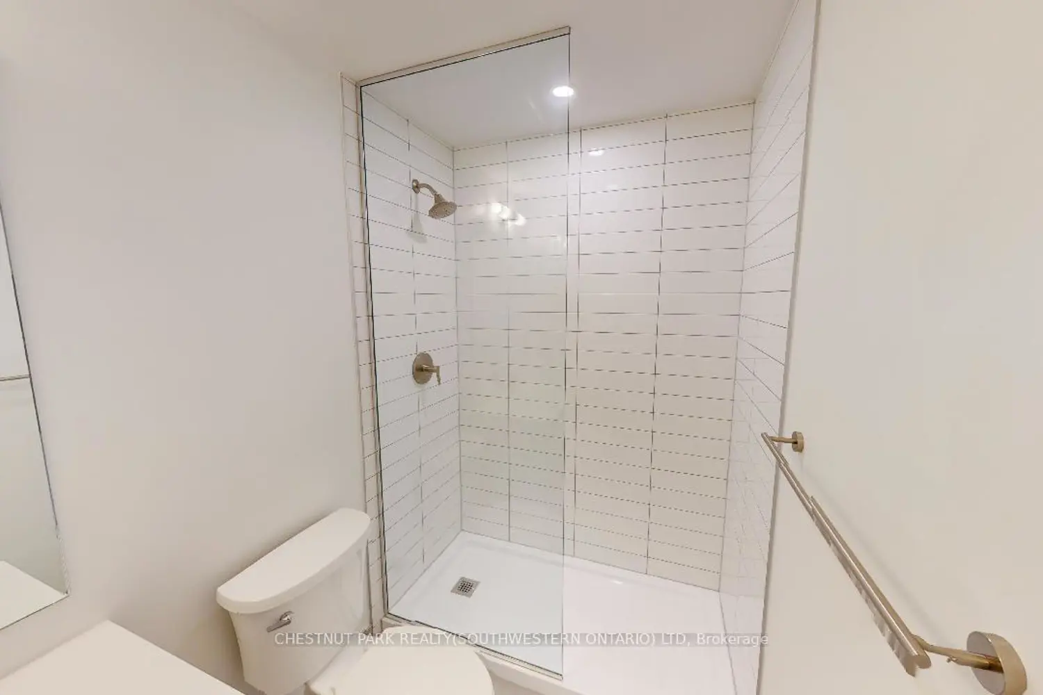 Additional image 6 of 15 Wellington Street 1704