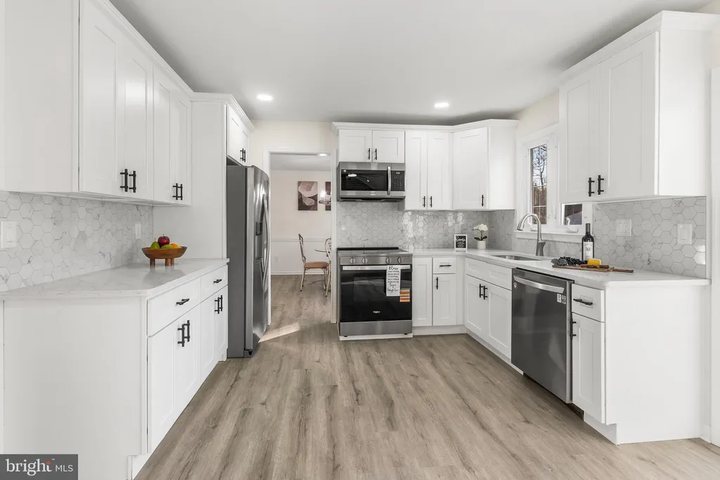 Additional image 13 of 210 W Silver Fox Road, Newark, DE 19702