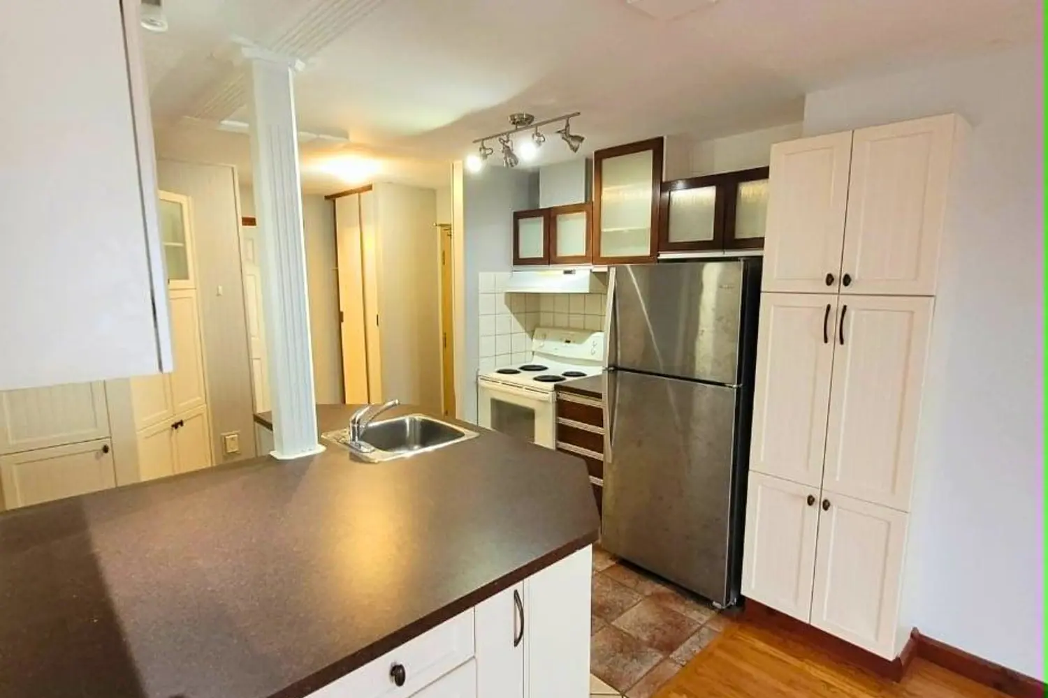 Additional image 4 of 540 Talbot Place 403