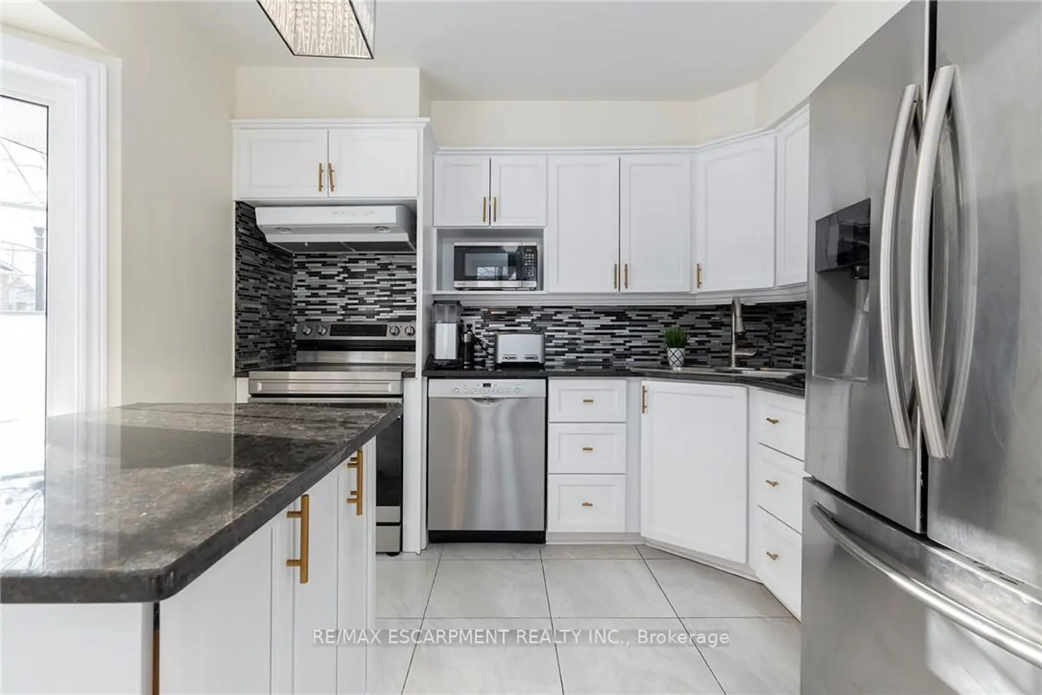 Additional image 9 of 3333 New Street 74