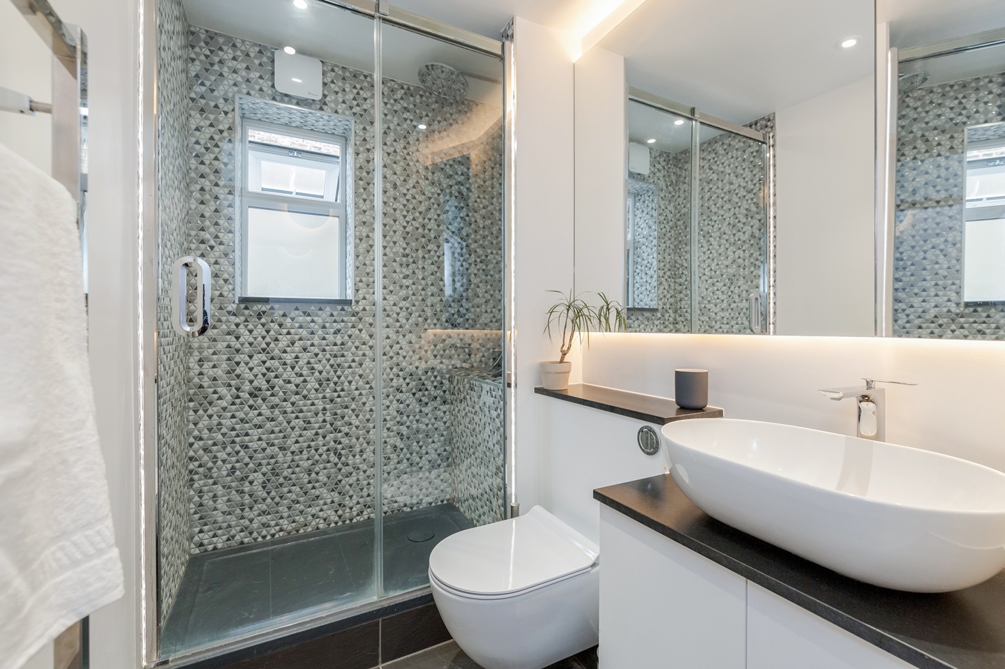 Additional image 18 of 2 Bed Flat, Fentiman Road, SW8, N1 7GU