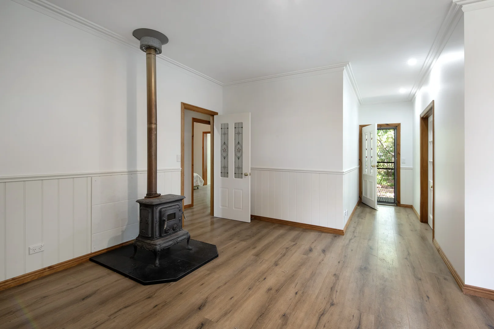 Additional image 7 of 104A High Street, Maldon VIC 3463