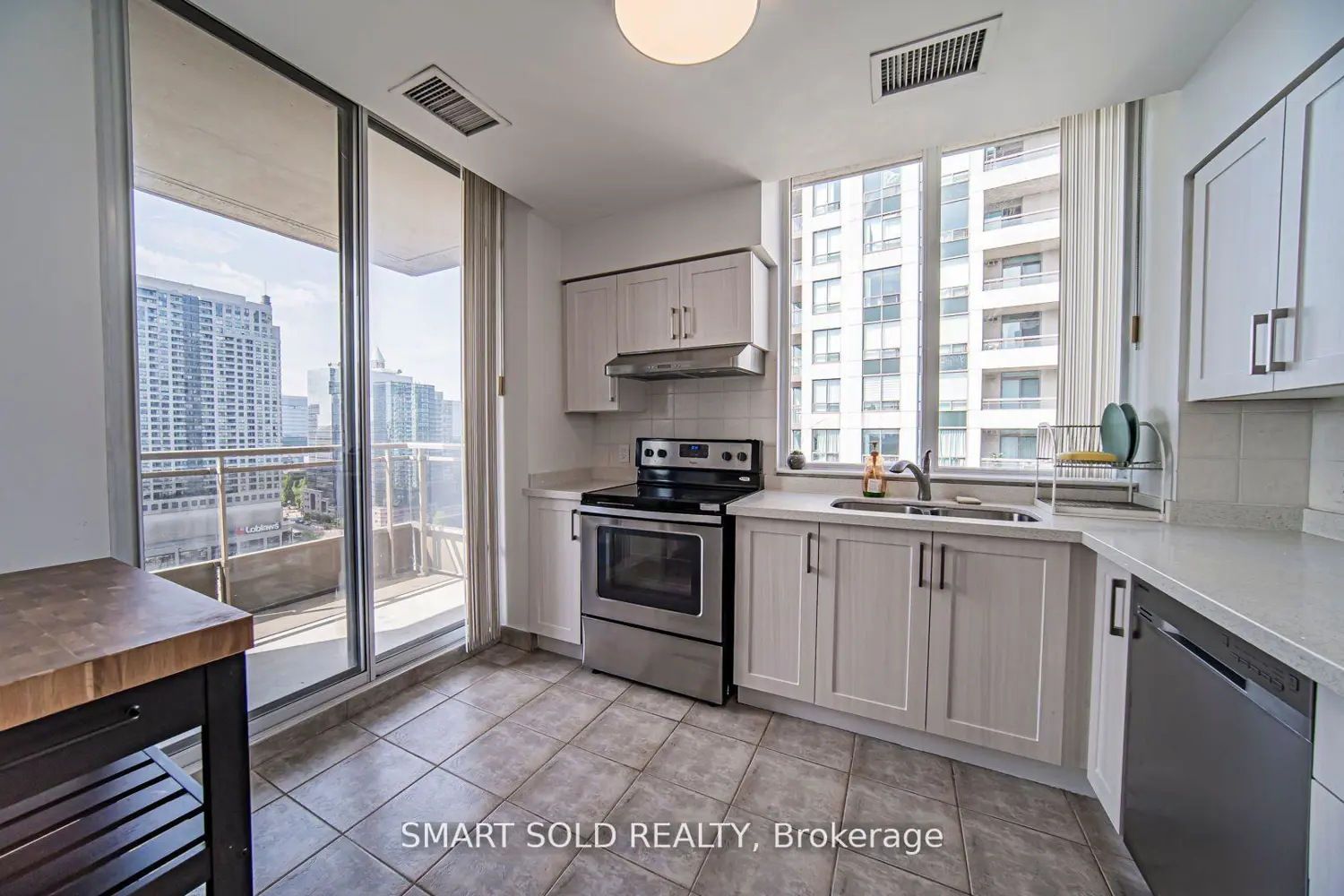 Additional image 8 of 256 Doris Avenue Ph210