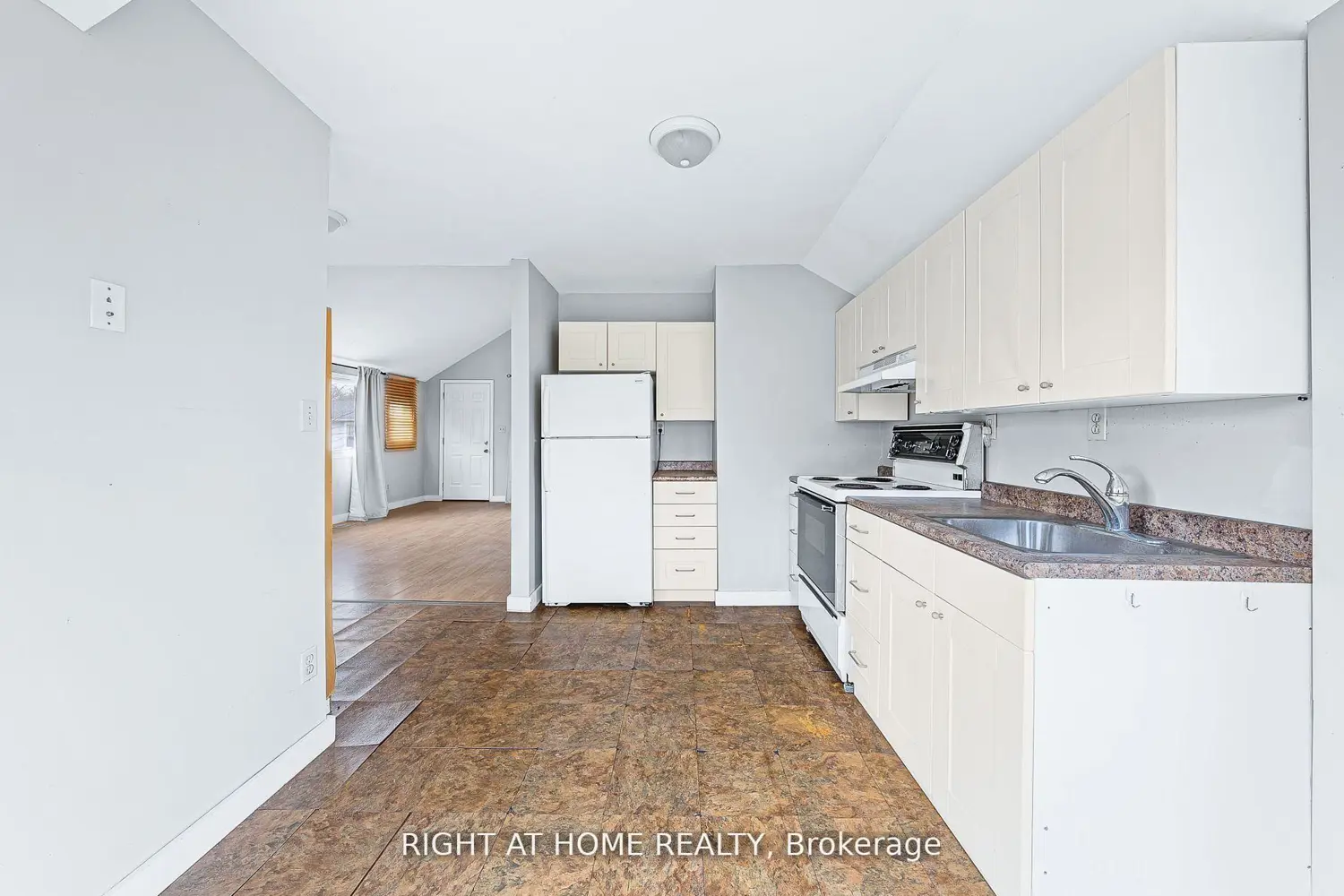 Additional image 10 of 685 Reid Street