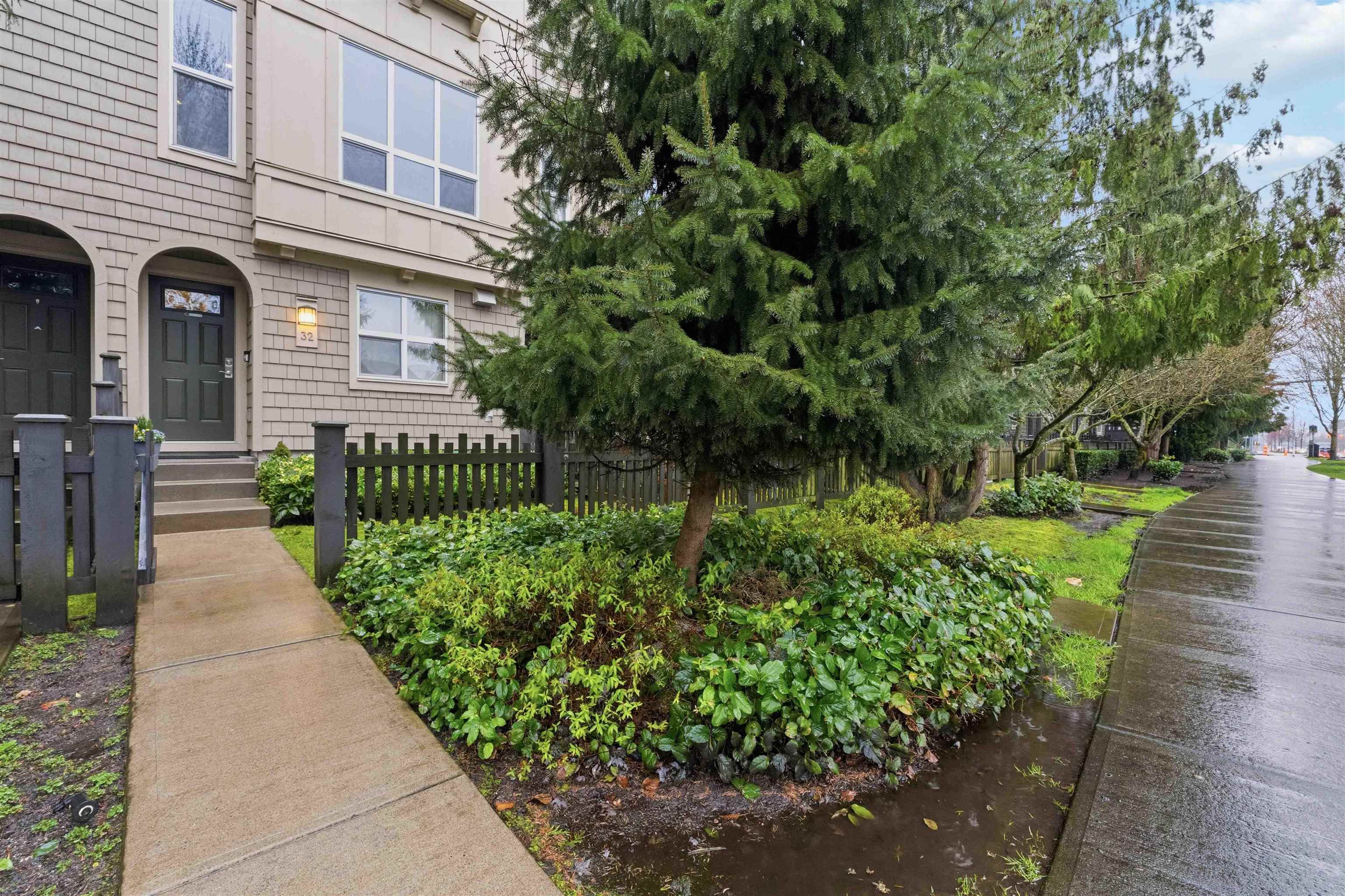 32-7938 209 Street, Langley, BC, V2Y 0K1