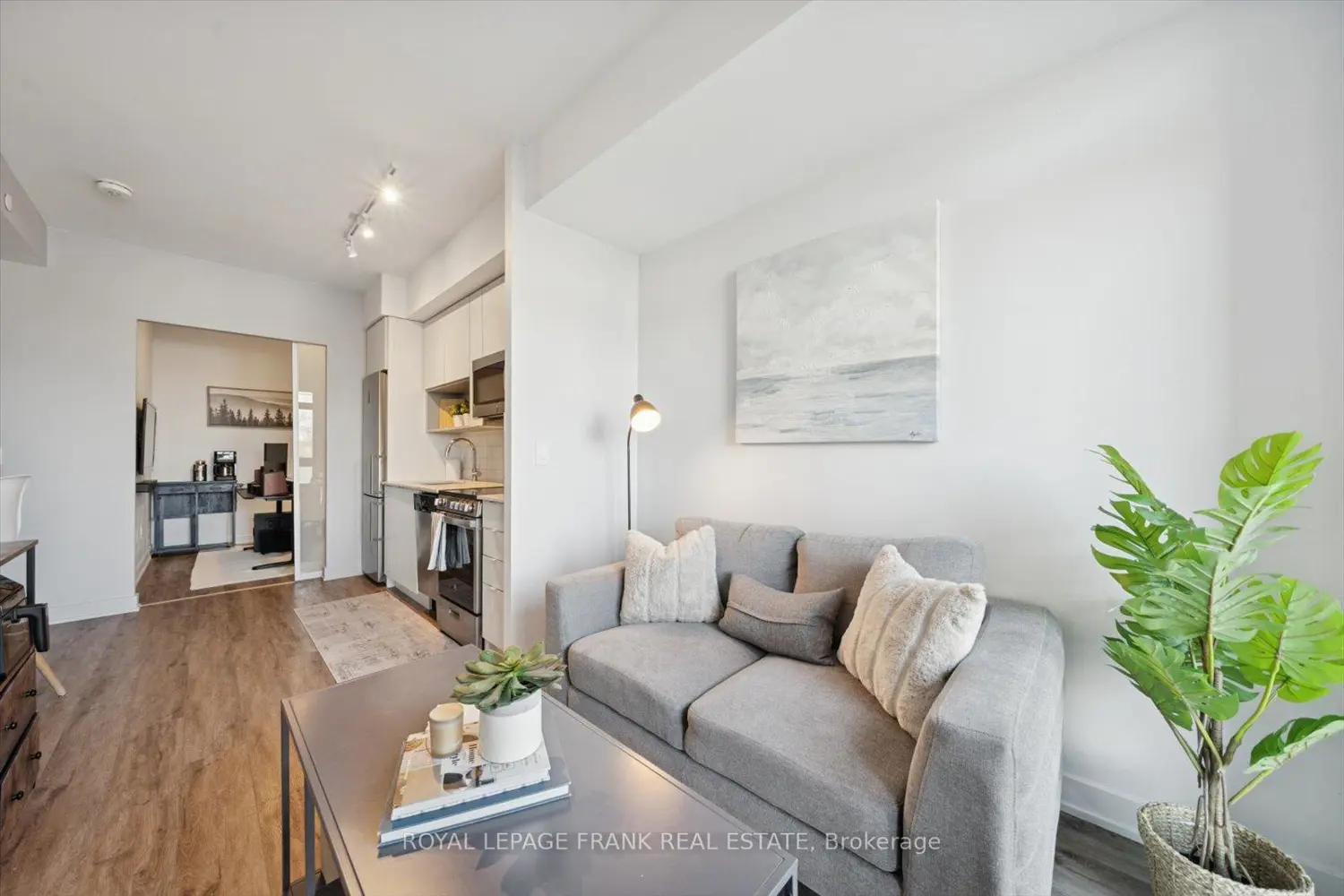 Additional image 9 of 630 Greenwood Avenue 409