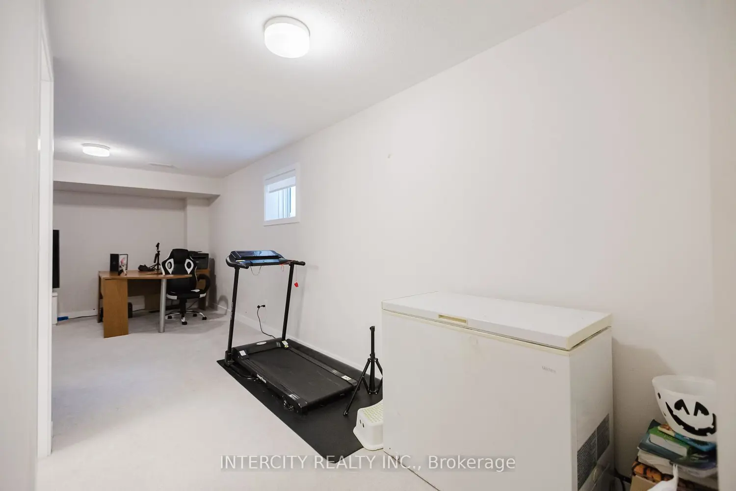 Additional image 18 of 124 Hackamore Crescent