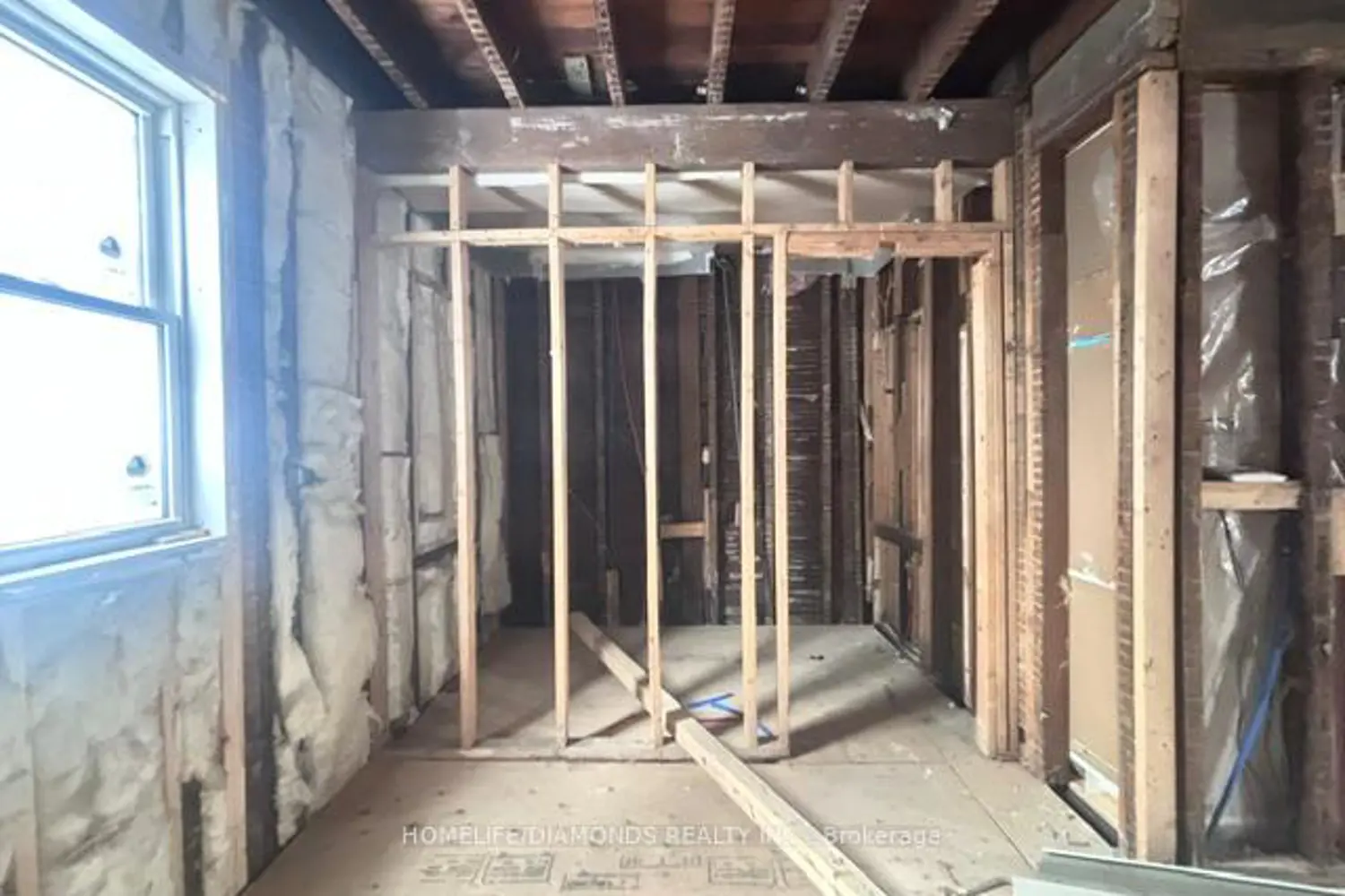 Additional image 4 of 4908 St Lawrence Avenue