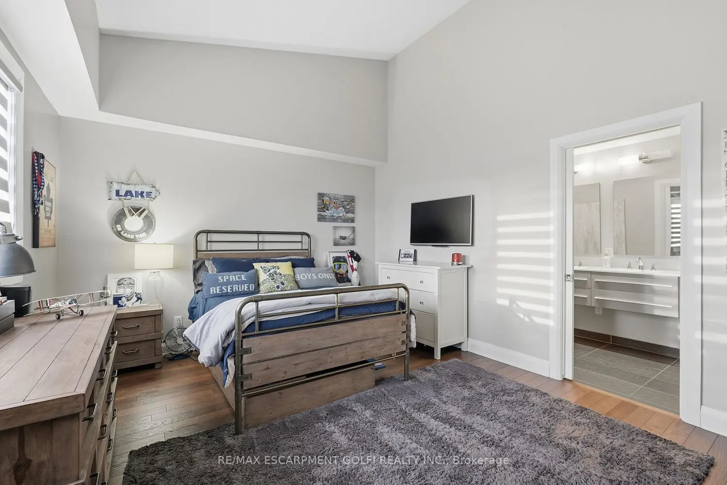 Additional image 10 of 3230 New Street 3