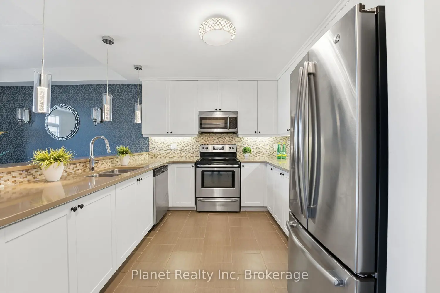 Additional image 3 of 2 Colonial Drive 204