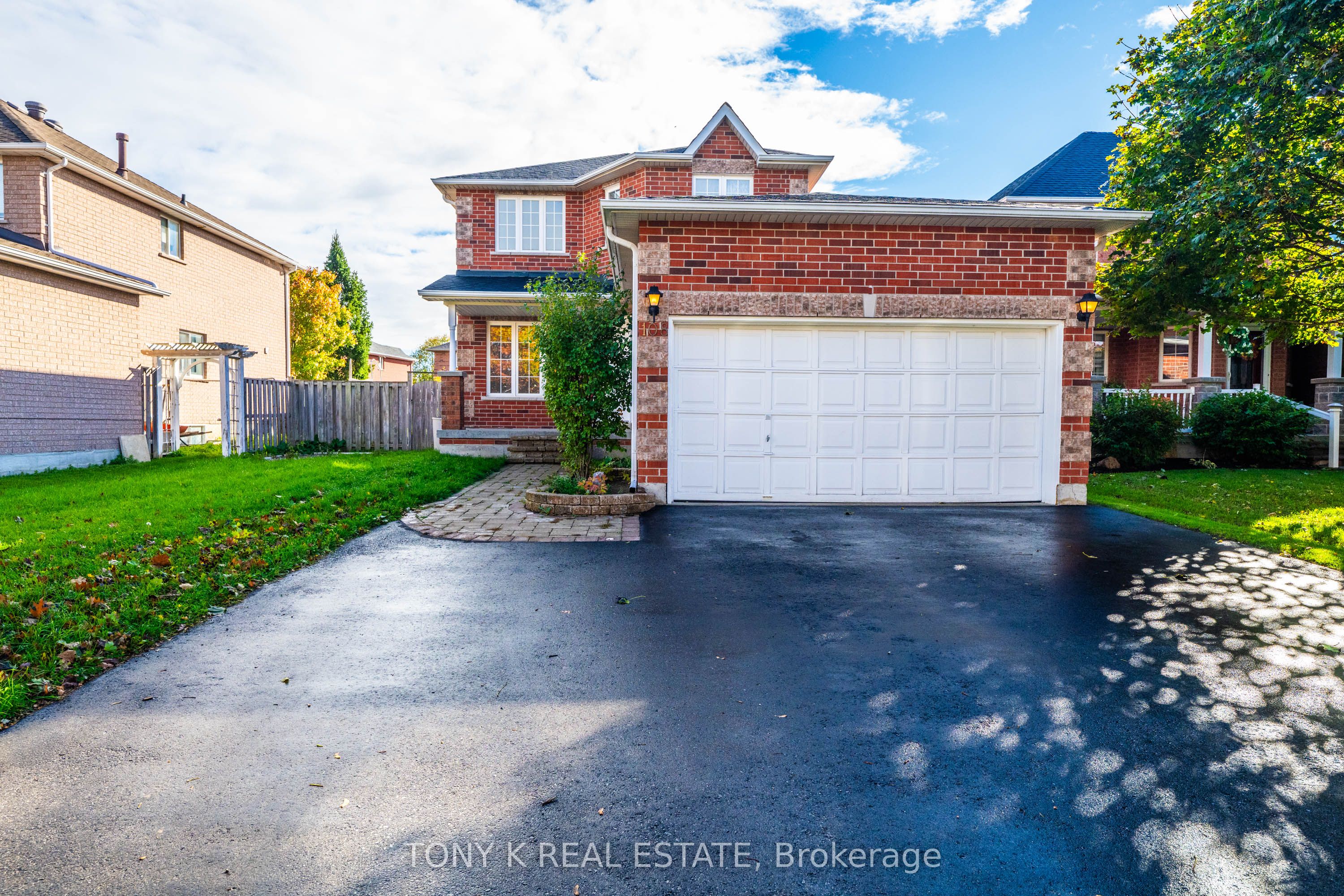 108 Kingsridge Road, Barrie, ON, L4N 8K5