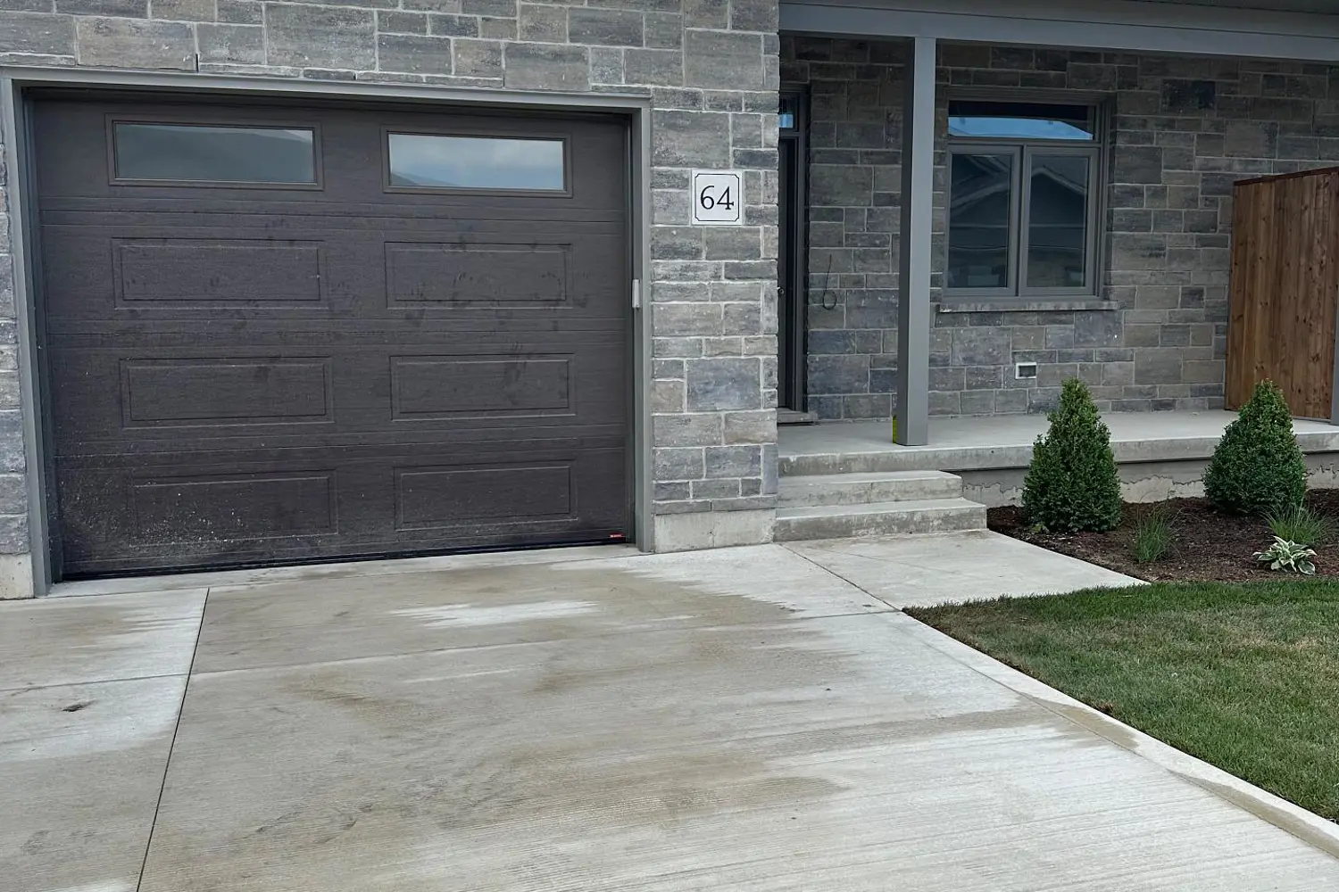 64 Cavalier Crescent