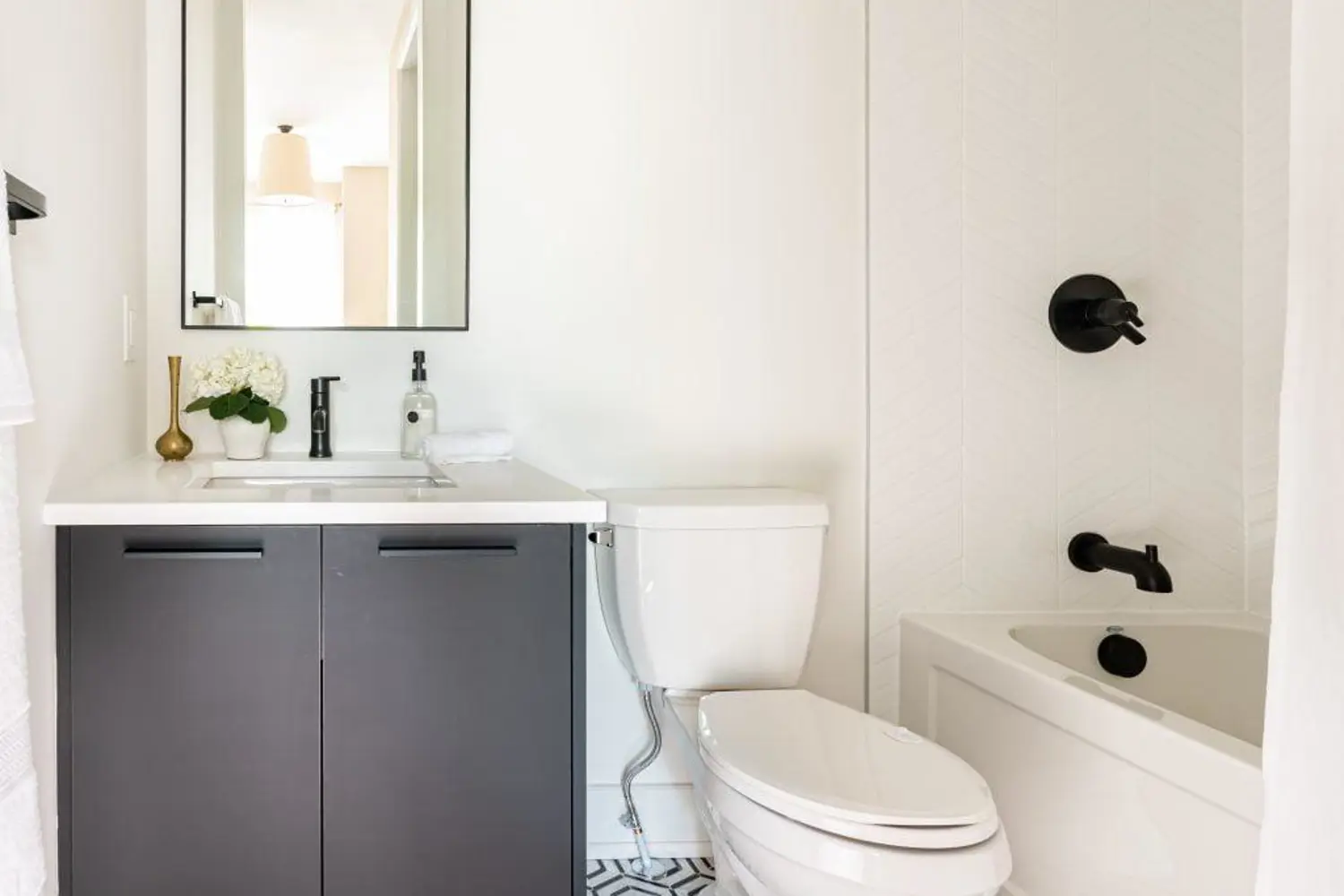 Additional image 13 of 611 Persimmon Way