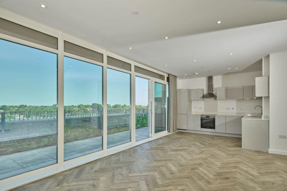 Additional image 3 of Grosvenor Road,
St. Albans,
AL1 3AE